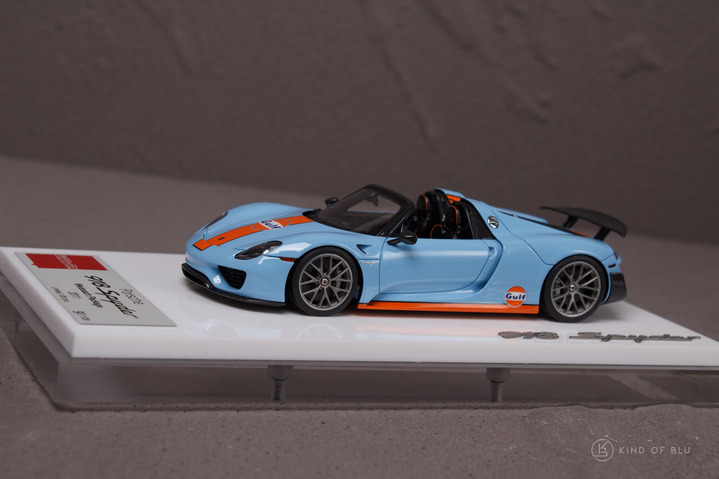 Porsche 918 Spyder weissach package 2011 Rear Wing up in Gulf Livery — em812b 9