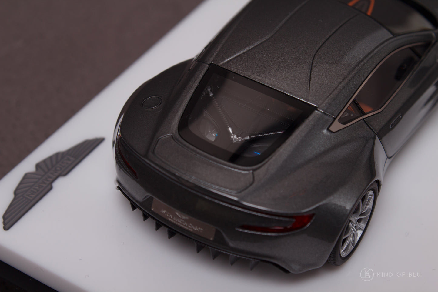 Aston Martin One-77 in Spirit Grey — e 6