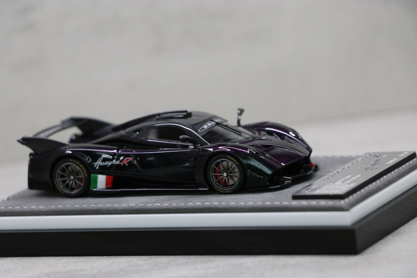 Pagani Huayra R in Andromeda — fba53a6c819b2f8462c465967f57e57c
