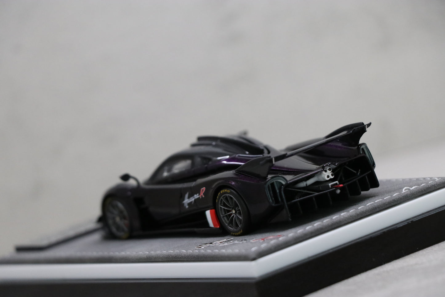 Pagani Huayra R in Andromeda — 9d518b58fcbc8d0d51cfc45e49f996e8