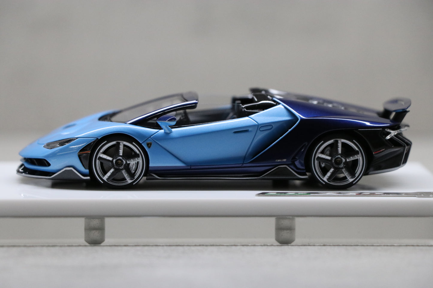 Make Up Eidolon Lamborghini Centenario Roadster LP770-4 2016 Rear Wing up in Blu Cepheus & Blu Hera