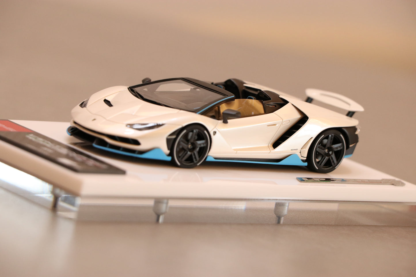 Make Up Eidolon Lamborghini Centenario Roadster LP770-4 2016 Rear Wing up in Balloon White