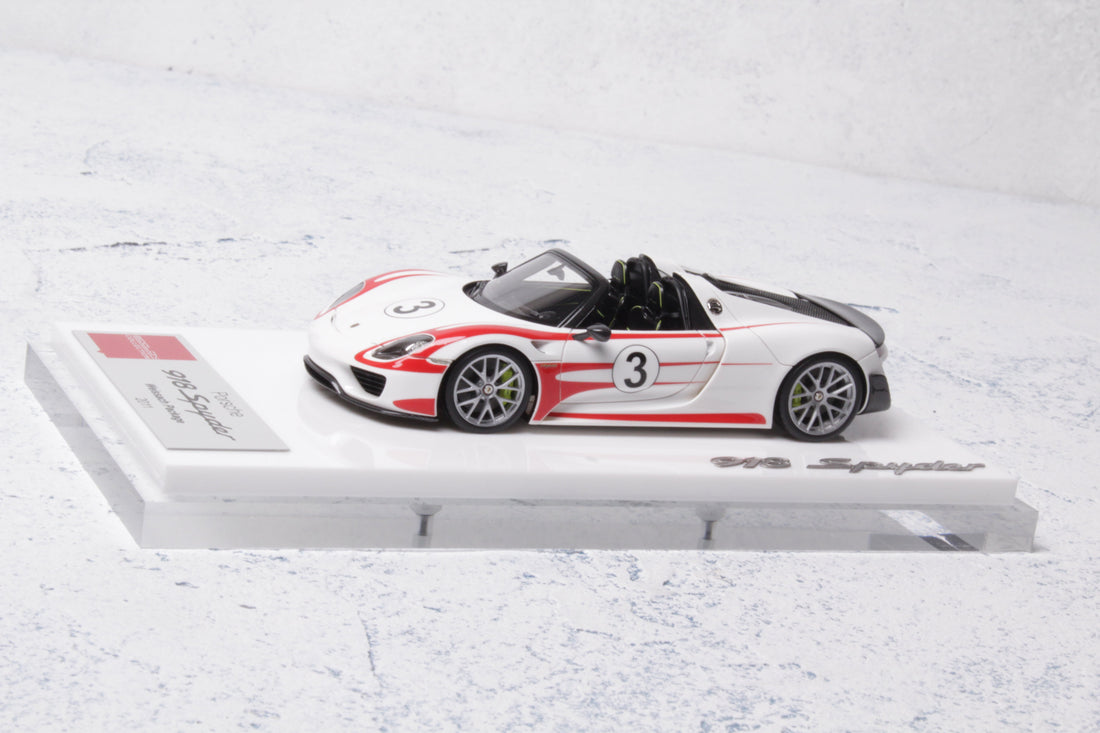 KoBlog #13 - Porsche 918 Spyder in White & Red Salzburg Stripe