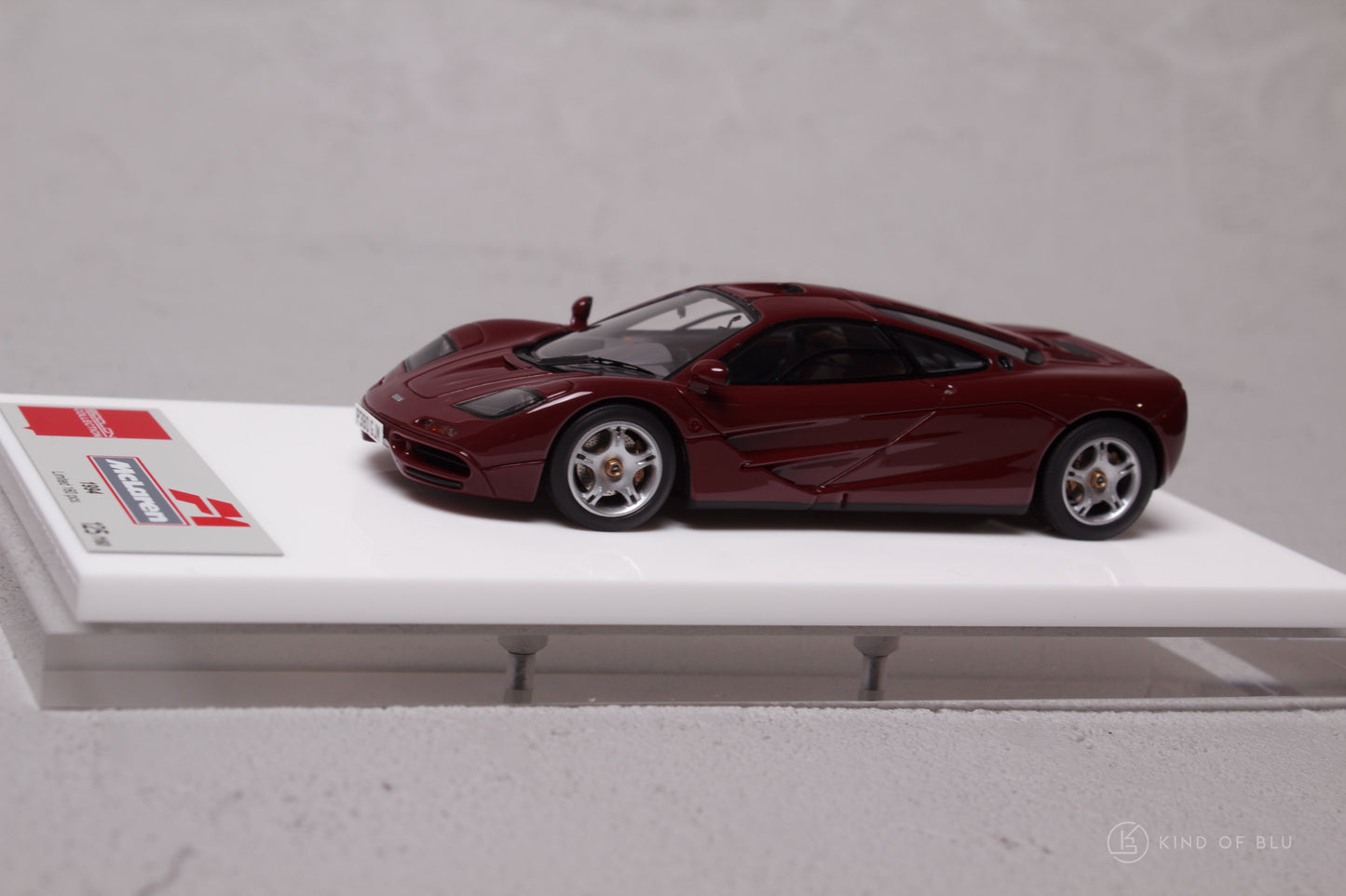 McLaren F1 Roadcar 1994 in Dark Burgundy - em748g 7