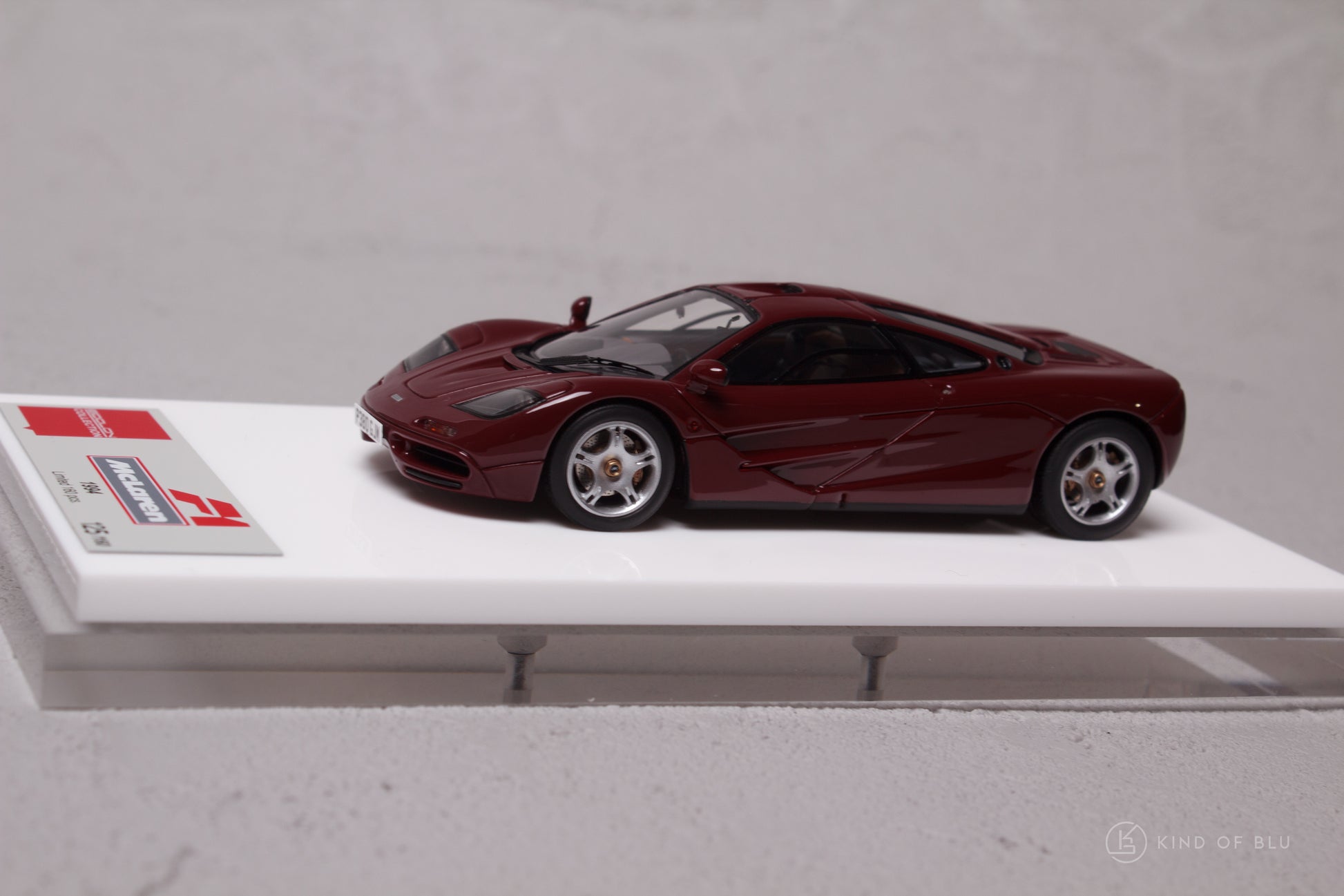 McLaren F1 Roadcar 1994 in Dark Burgundy - em748g 7