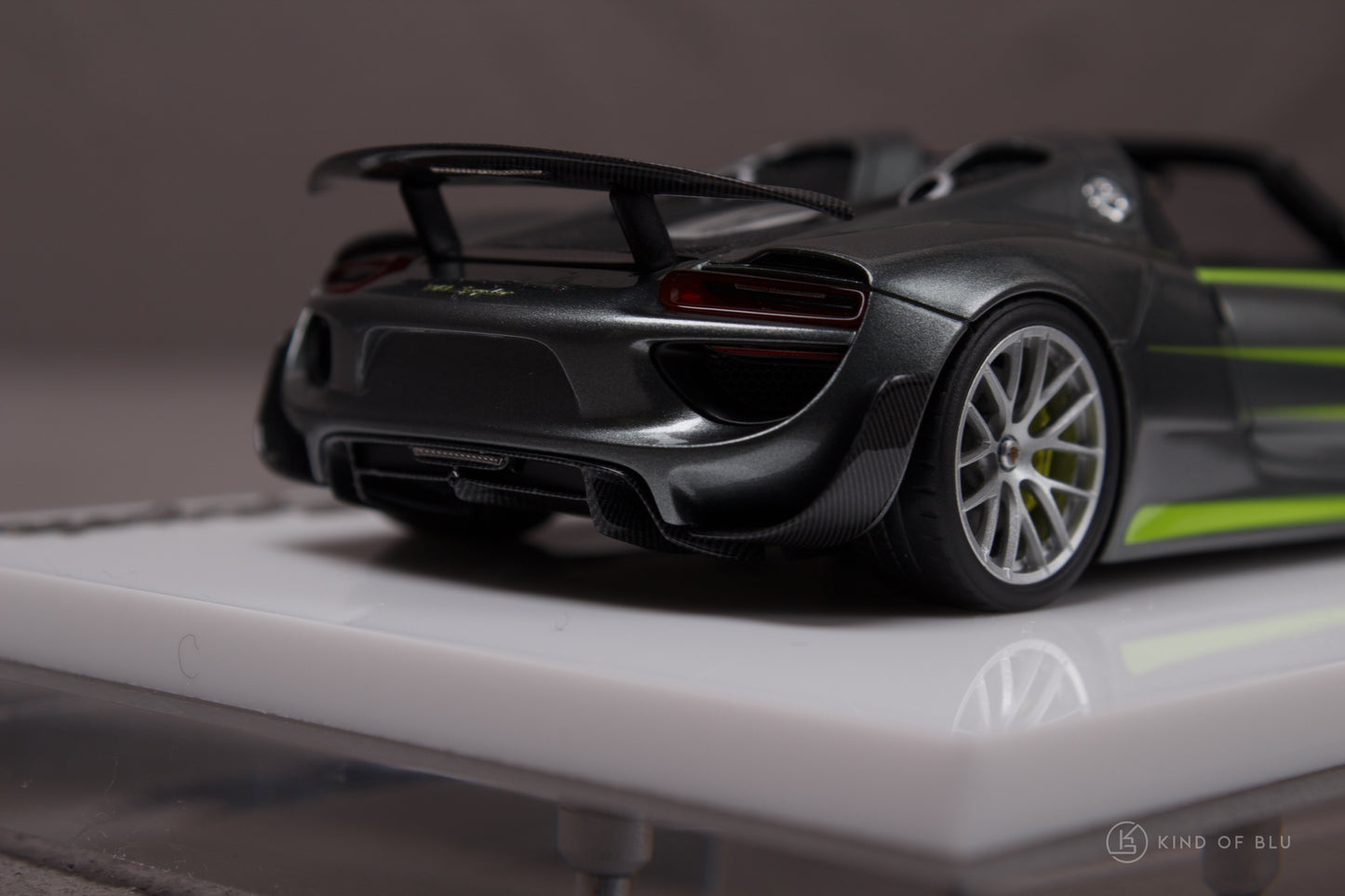Porsche 918 Spyder weissach package 2011 Rear Wing up in Meteor Grey Metallic & Salzburg Livery — em812c 6
