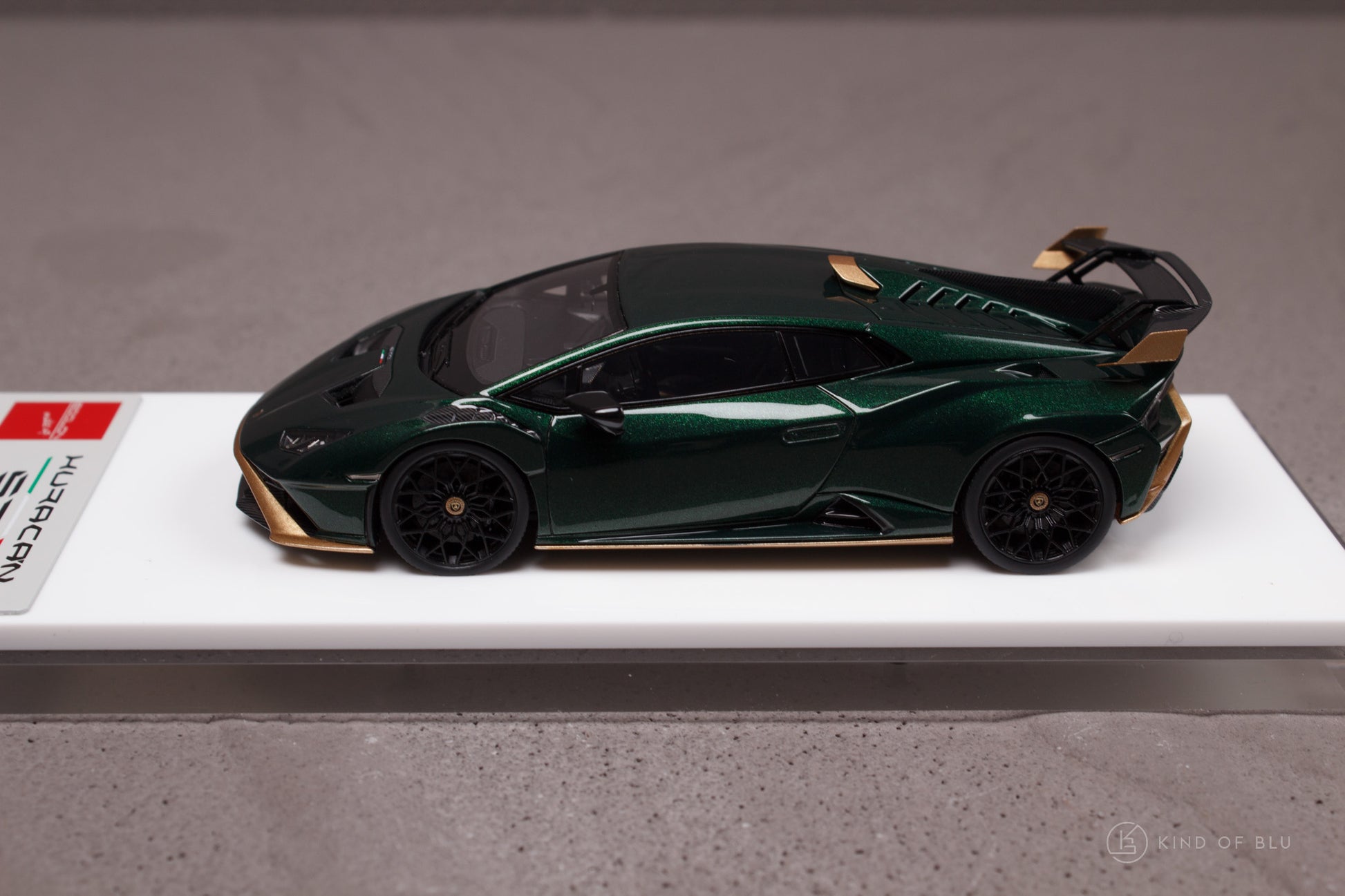 Lamborghini Huracan STO 2021 in Verde Hydra / Gold — em787d 2