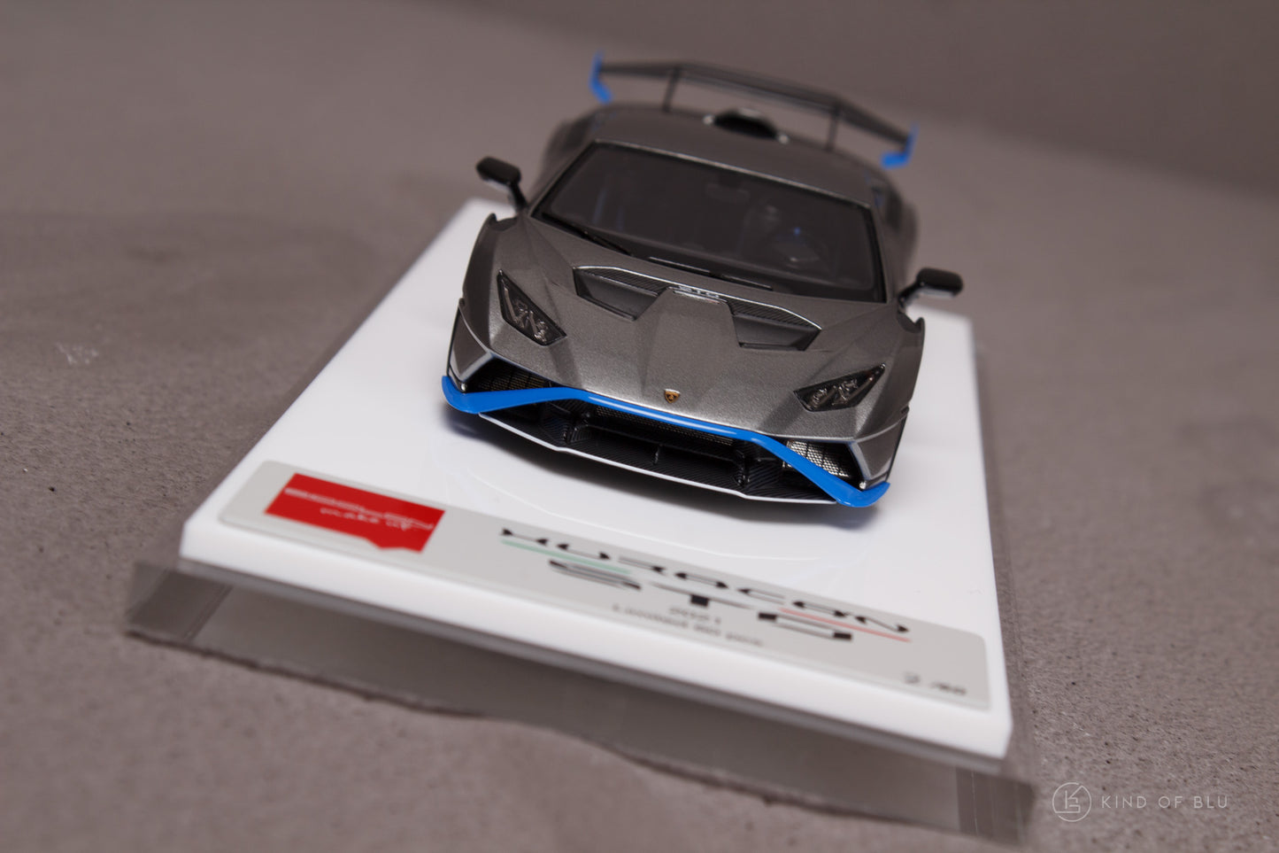 Lamborghini Huracan STO 2021 in Grigio Nimbus / Blue — em787e 5