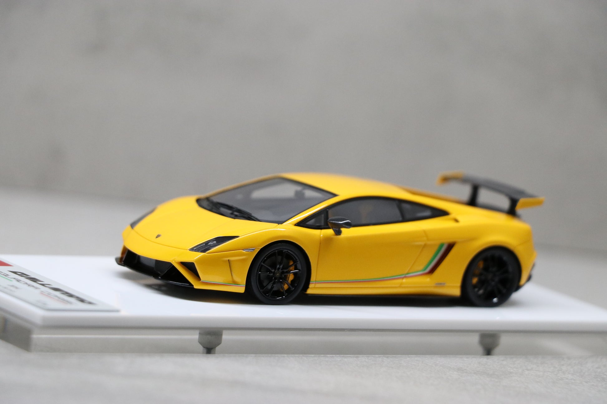 Lamborghini Gallardo LP570-4 Squadra Corse 2014 in Giallo Midas — 04