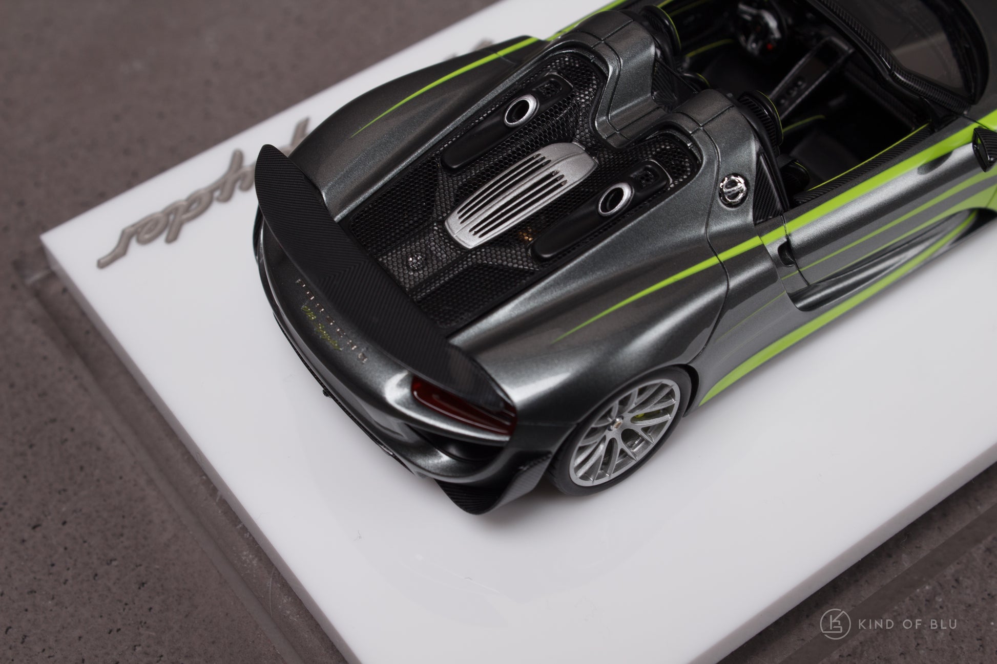 Porsche 918 Spyder weissach package 2011 Rear Wing up in Meteor Grey Metallic & Salzburg Livery — em812c 7