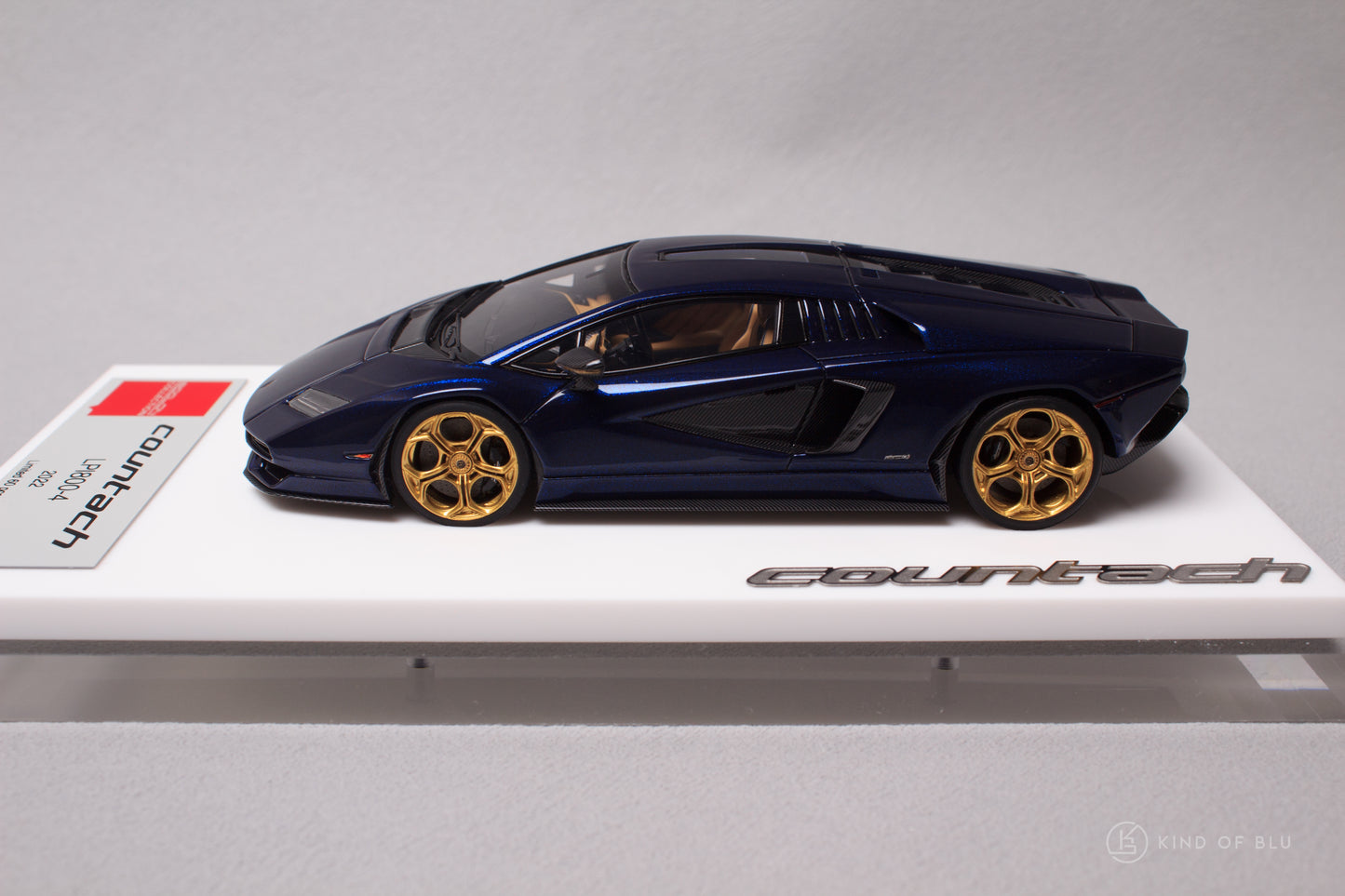 Lamborghini Countach LPI 800-4 2022 in Blu Acapulco - em740i 2