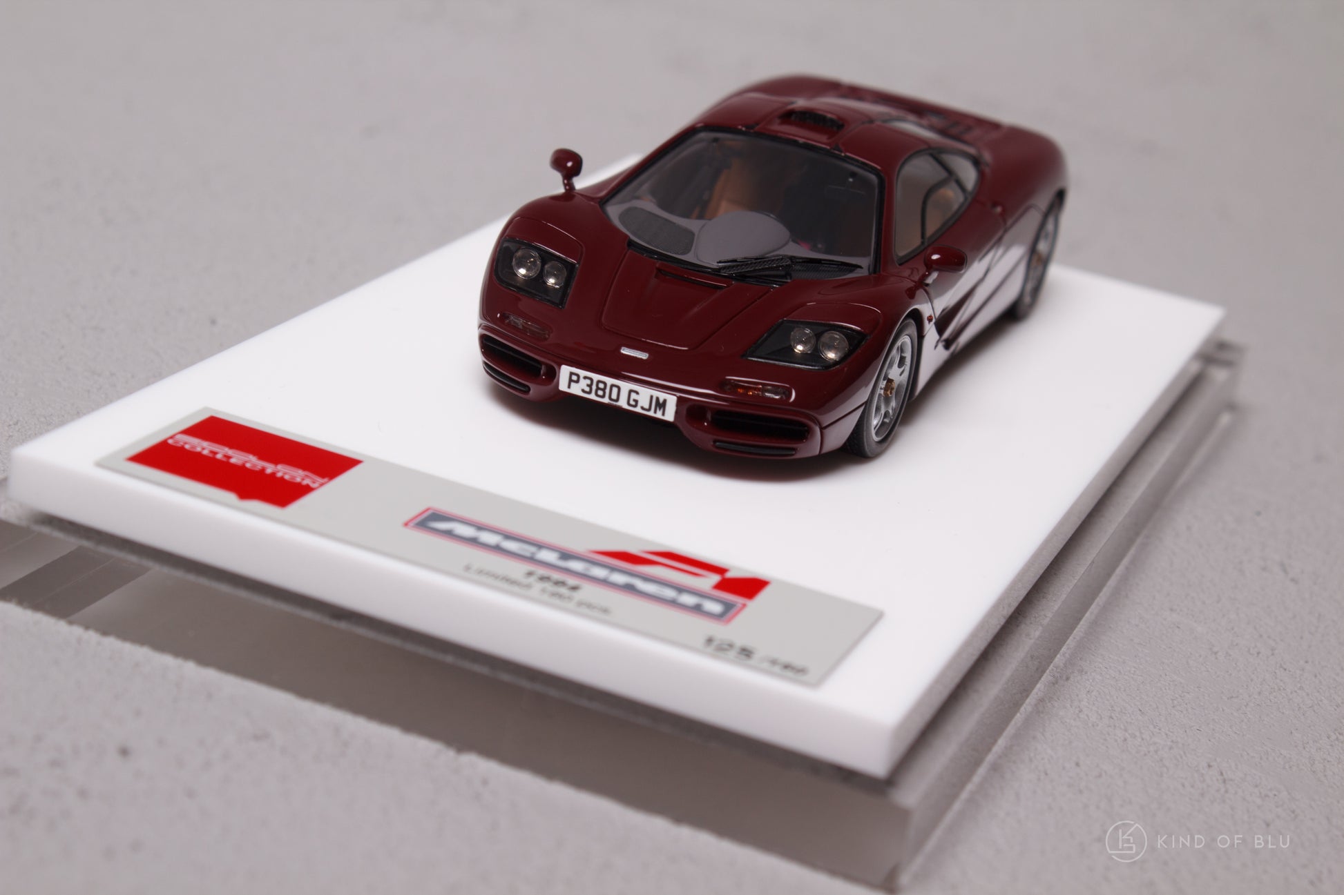 McLaren F1 Roadcar 1994 in Dark Burgundy - em748g 6