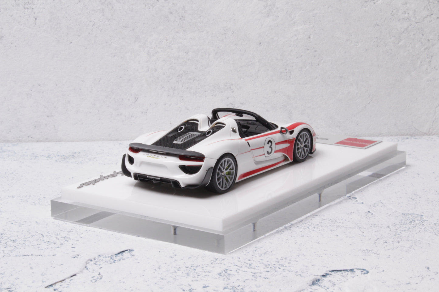 Porsche 918 Spyder weissach package 2011 in White Ã Red Salzburg Stripe — 05
