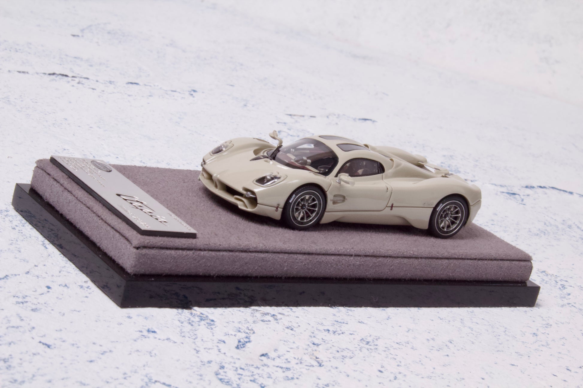 Pagani Utopia in Grigio Rinascimento — 01