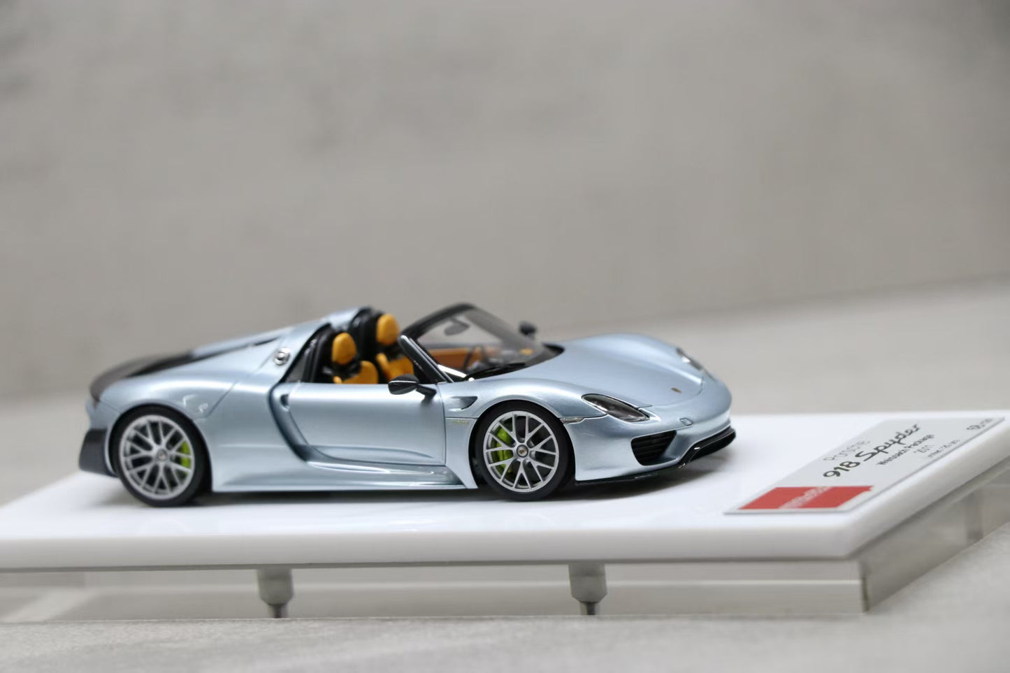 Porsche 918 Spyder weissach package 2011 in Liquid Metal Chrome Blue — weixin image 20250903204634 2601