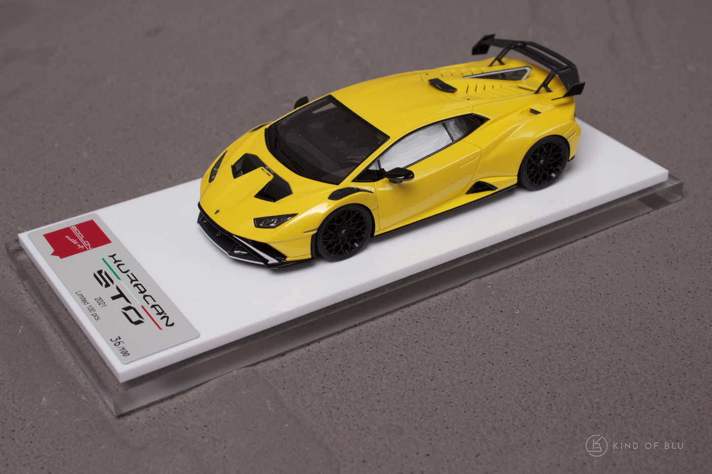 Lamborghini Huracan STO 2021 in Giallo Belenus — em737c 2