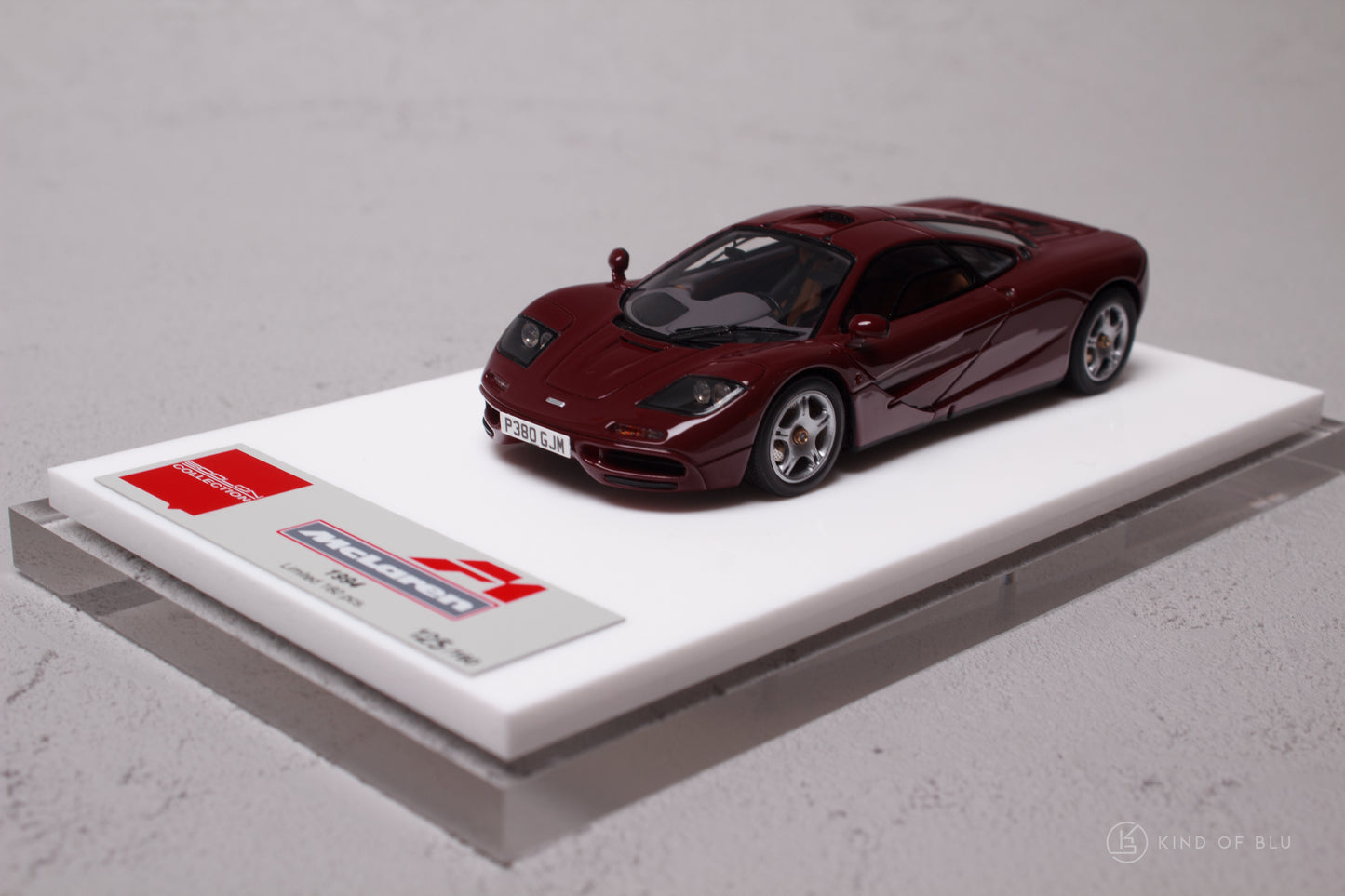 McLaren F1 Roadcar 1994 in Dark Burgundy - em748g 3