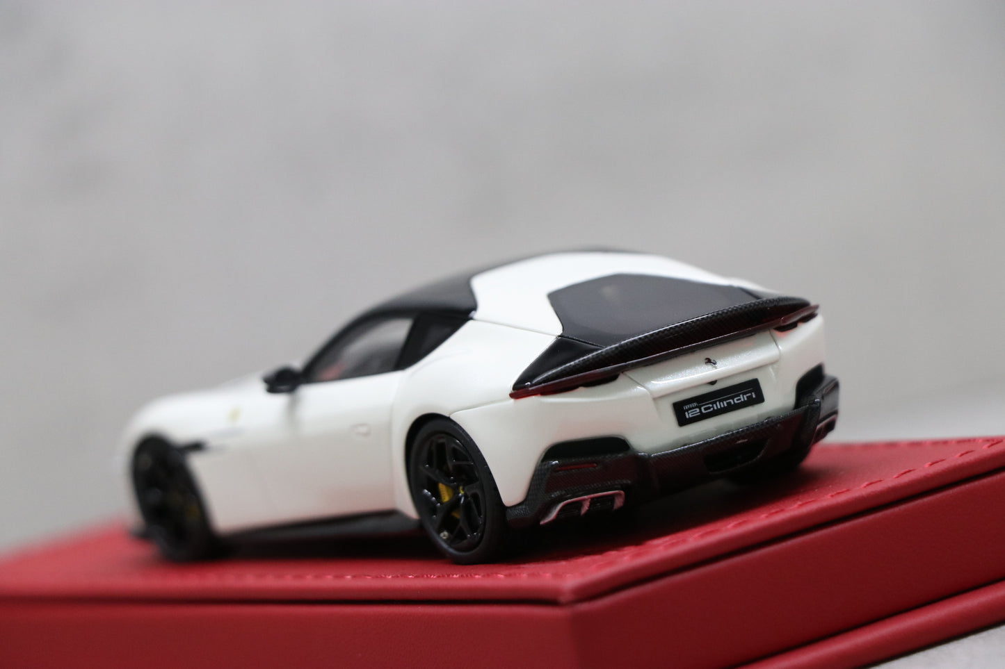Ferrari 12 Cilindri in Bianco Italia - 7