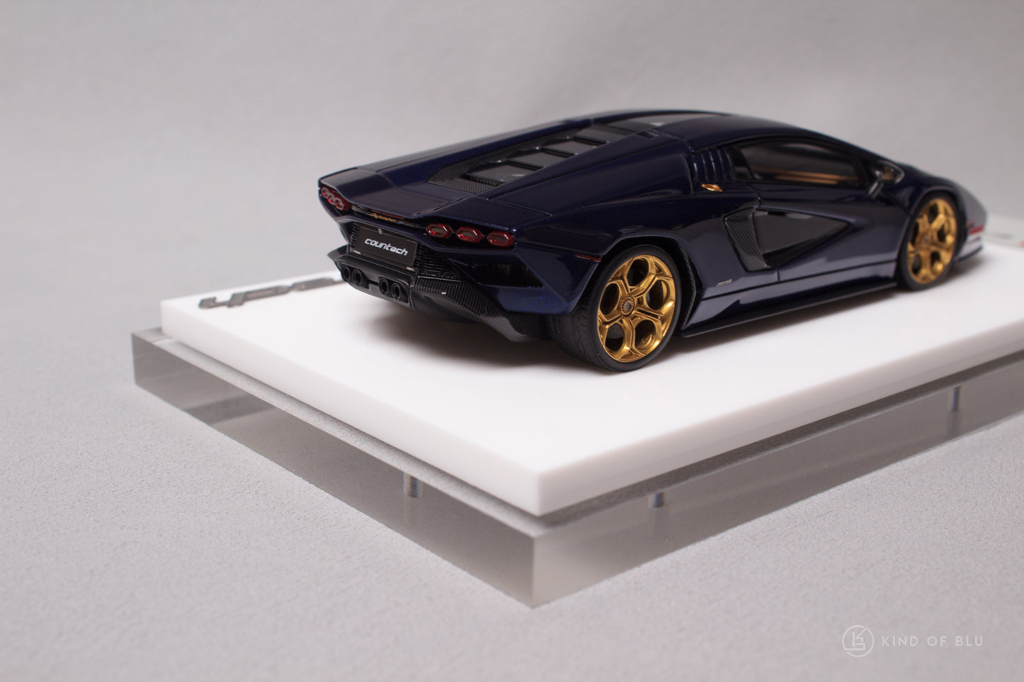 Lamborghini Countach LPI 800-4 2022 in Blu Acapulco - em740i 4