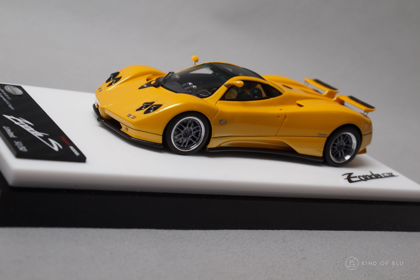 Pagani Zonda C12S in Giallo Ginevra - lg430003b 7