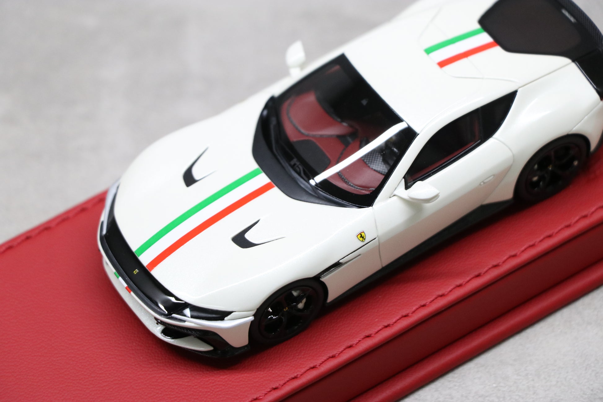 Ferrari 12 Cilindri in Bianco Italia with Italian Stripe - 1