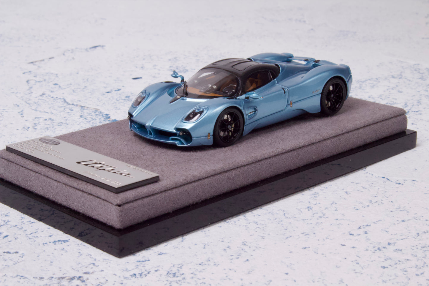 Pagani Utopia in Azzurro Sardegna — 03