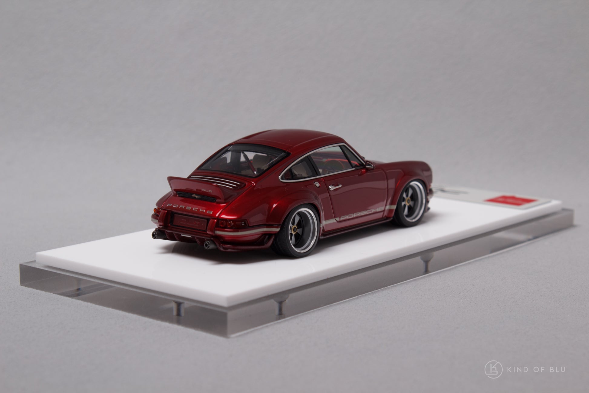 Singer 911 DLS in Cherry Red Metallic - 1 4