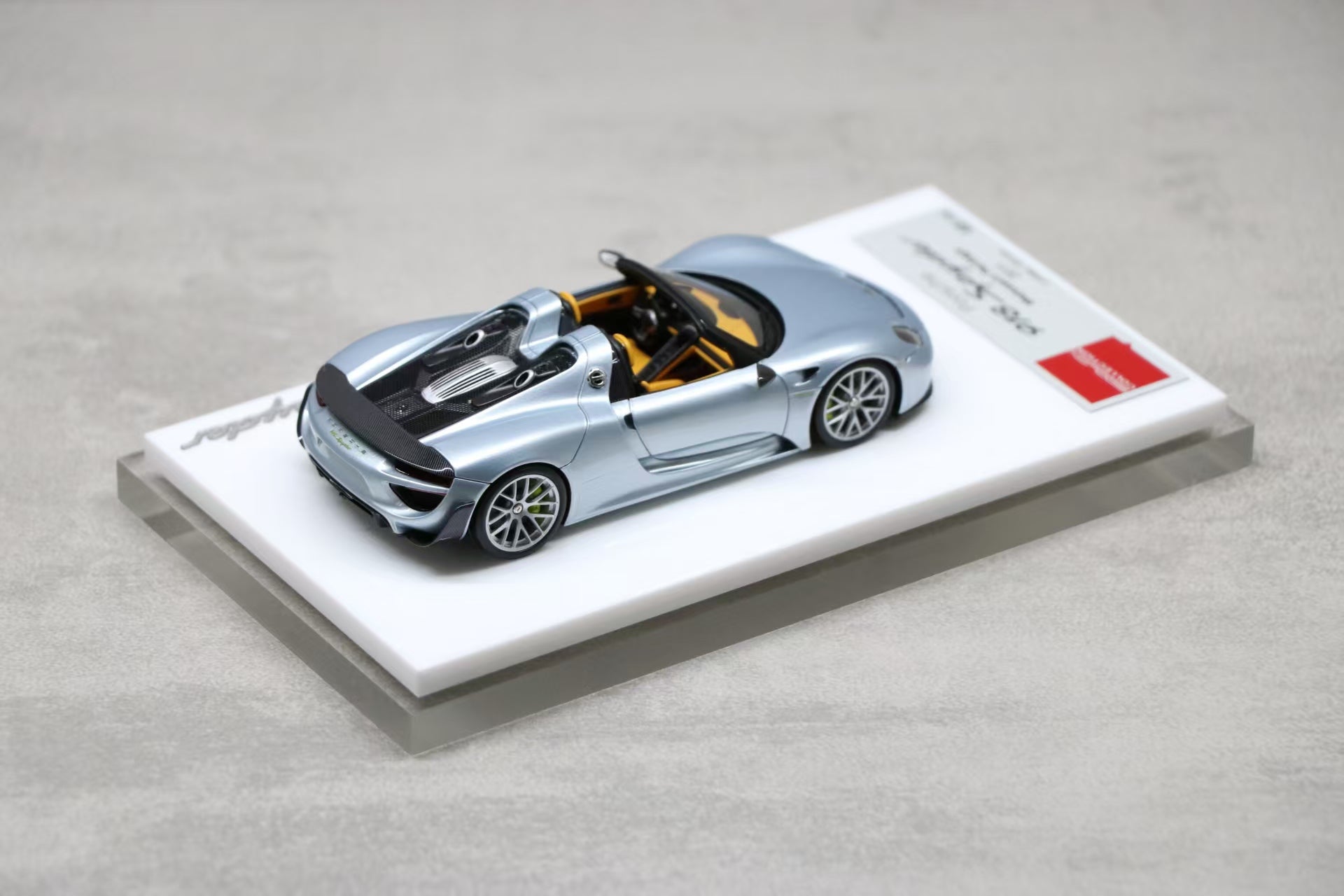 Porsche 918 Spyder weissach package 2011 in Liquid Metal Chrome Blue — 04