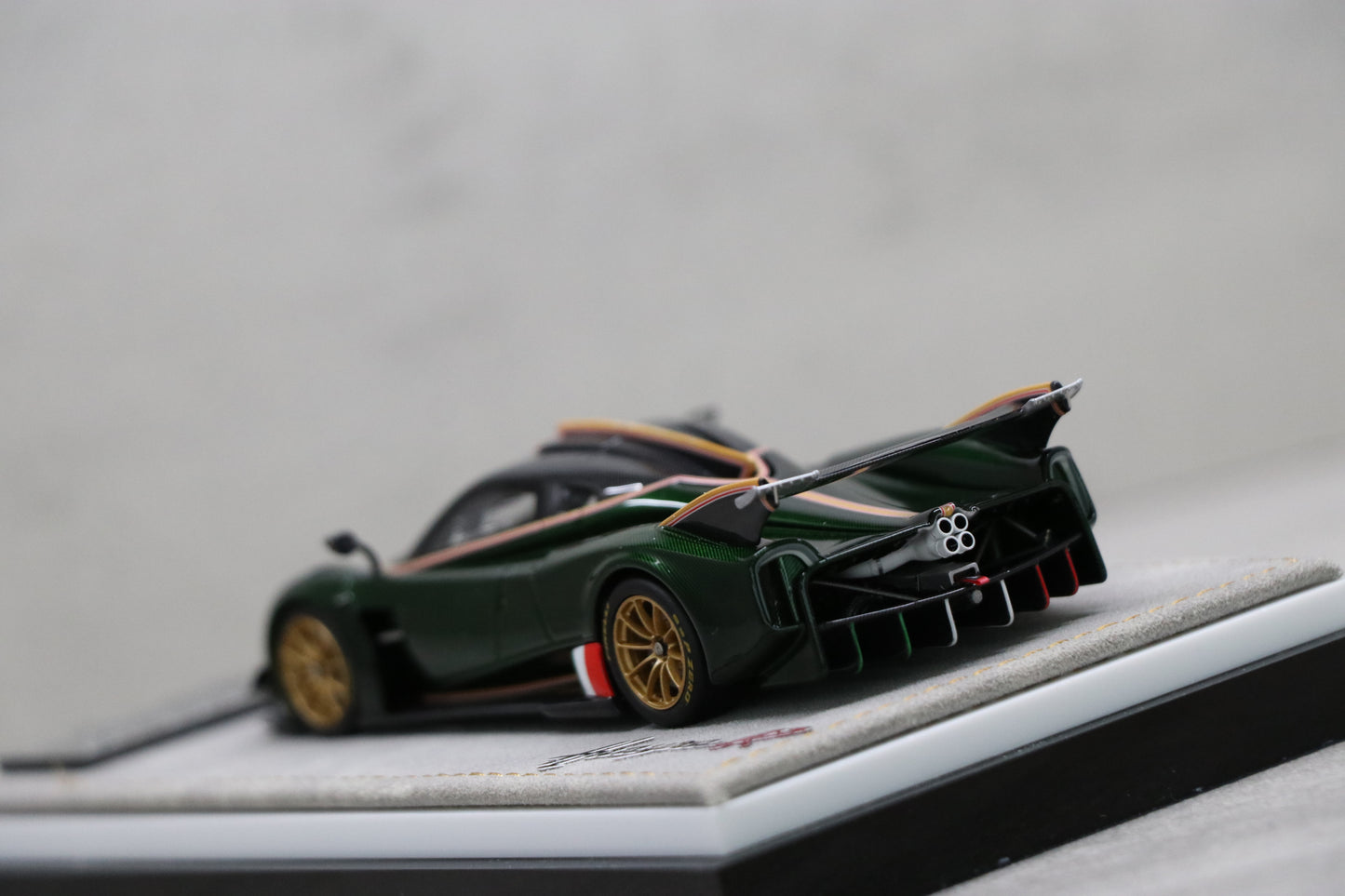Pagani Huayra R in Transparent Verde Smeraldo — 06