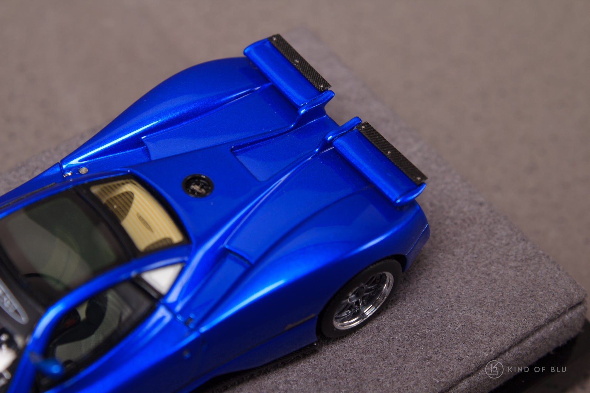 Pagani Zonda C12S in Blu Franci 1:64 — fg 64 zondac12s e 5