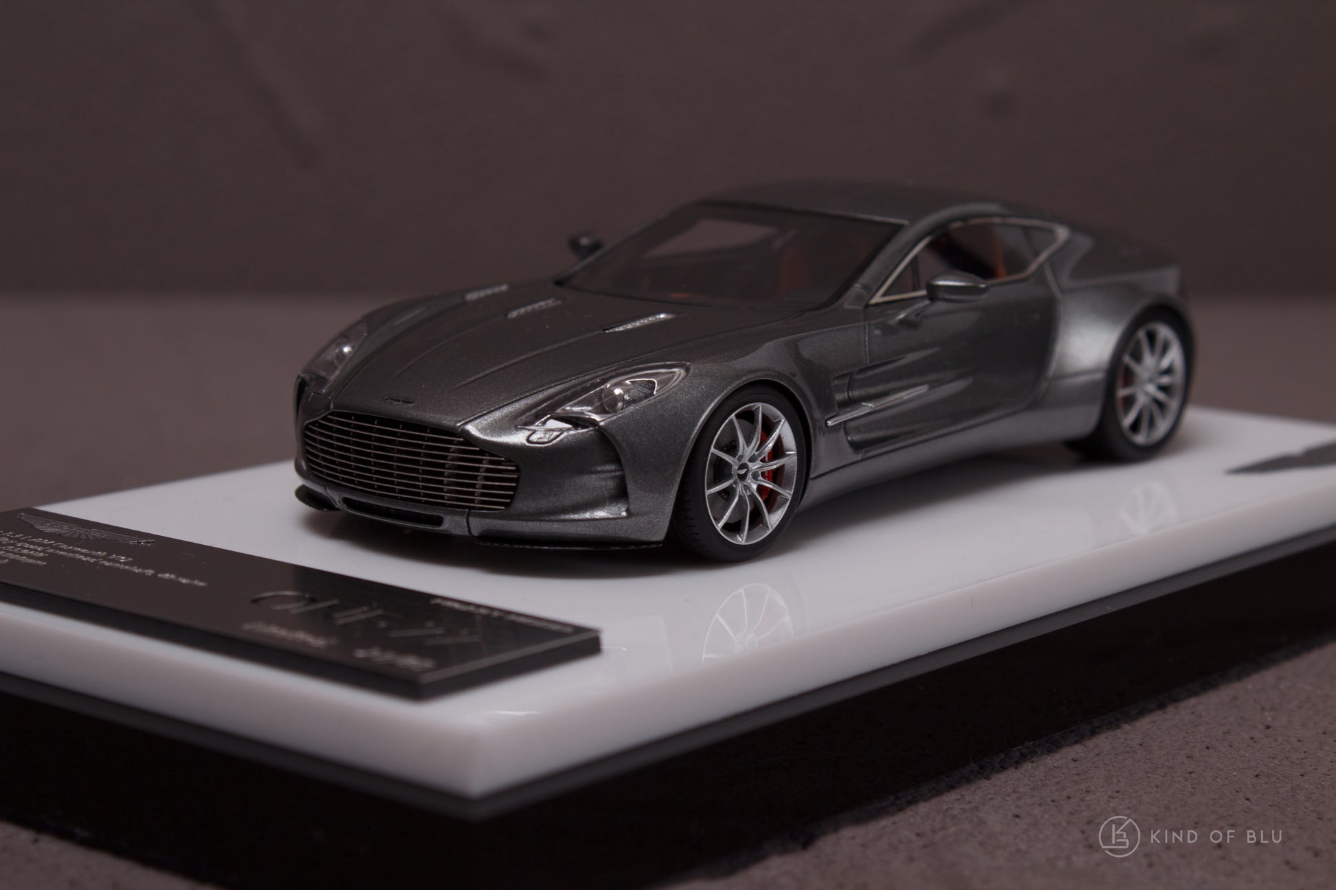 Aston Martin One-77  in Spirit Grey — e 5