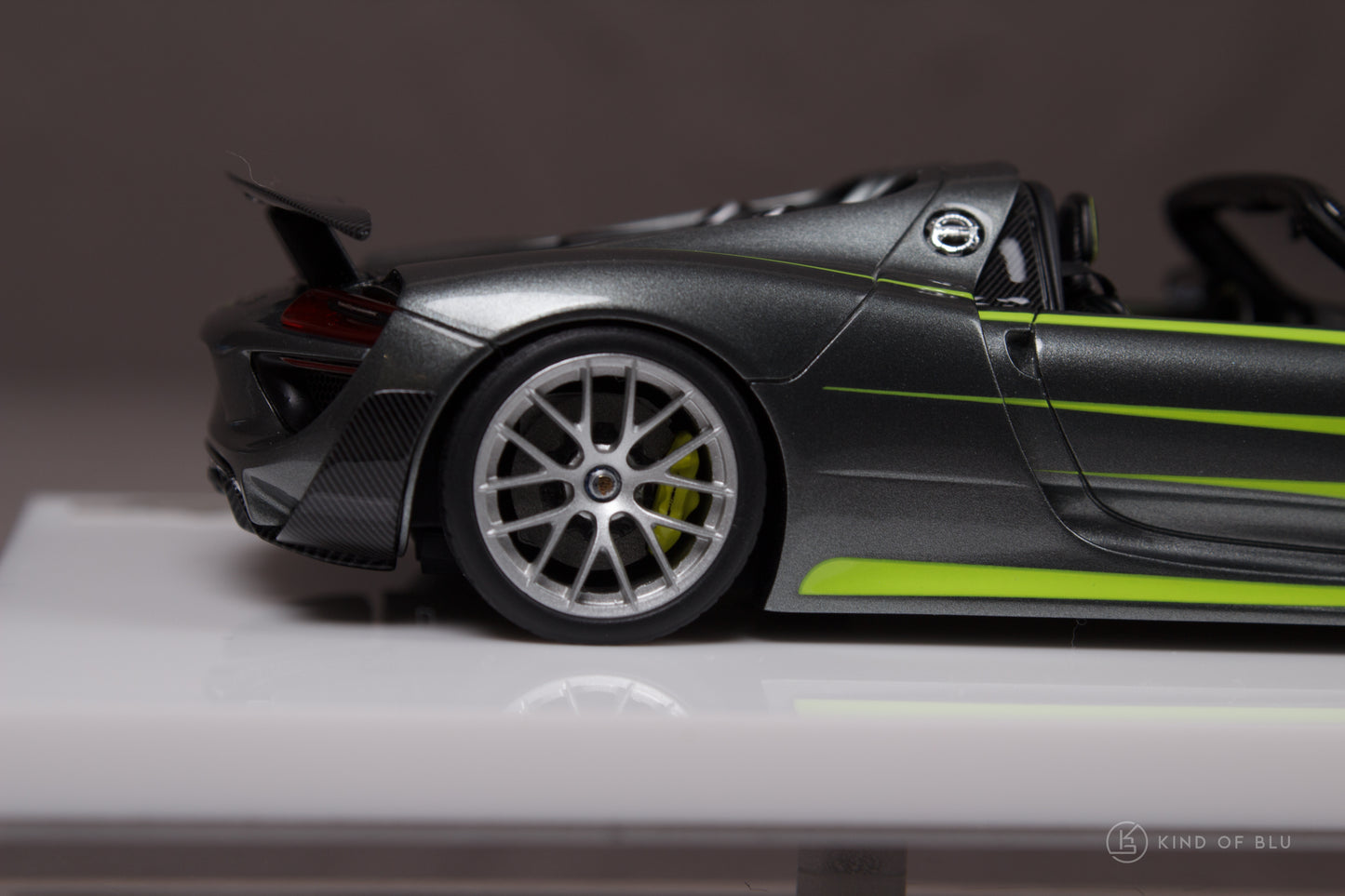 Porsche 918 Spyder weissach package 2011 Rear Wing up in Meteor Grey Metallic & Salzburg Livery — em812c 5