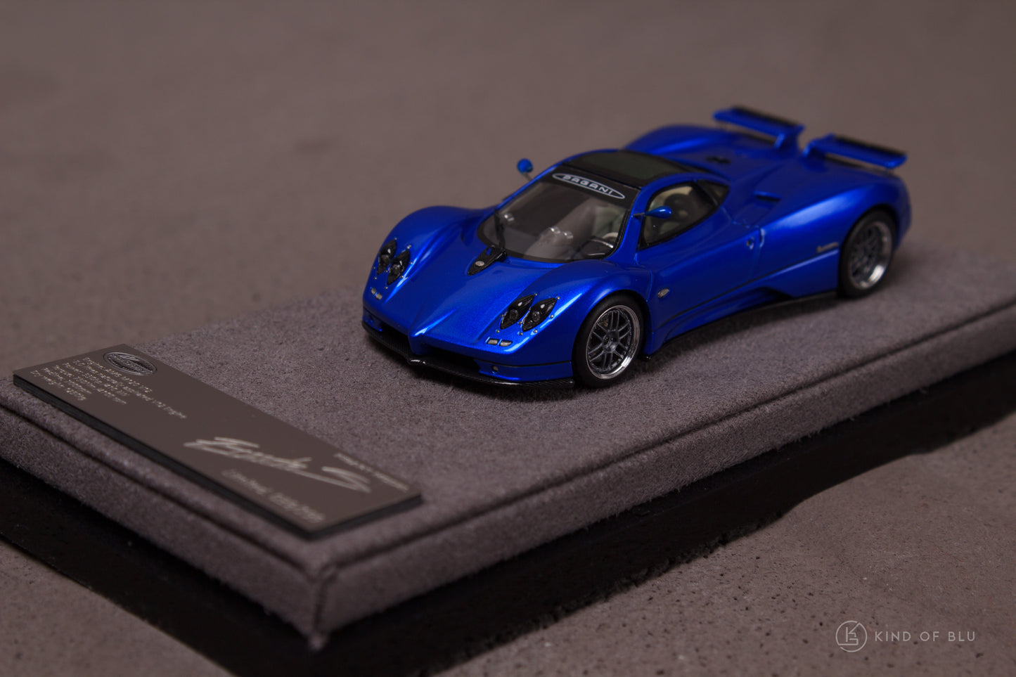Pagani Zonda C12S in Blu Franci 1:64 — fg 64 zondac12s e 1