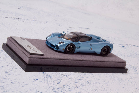 Pagani Utopia in Azzurro Sardegna — 01