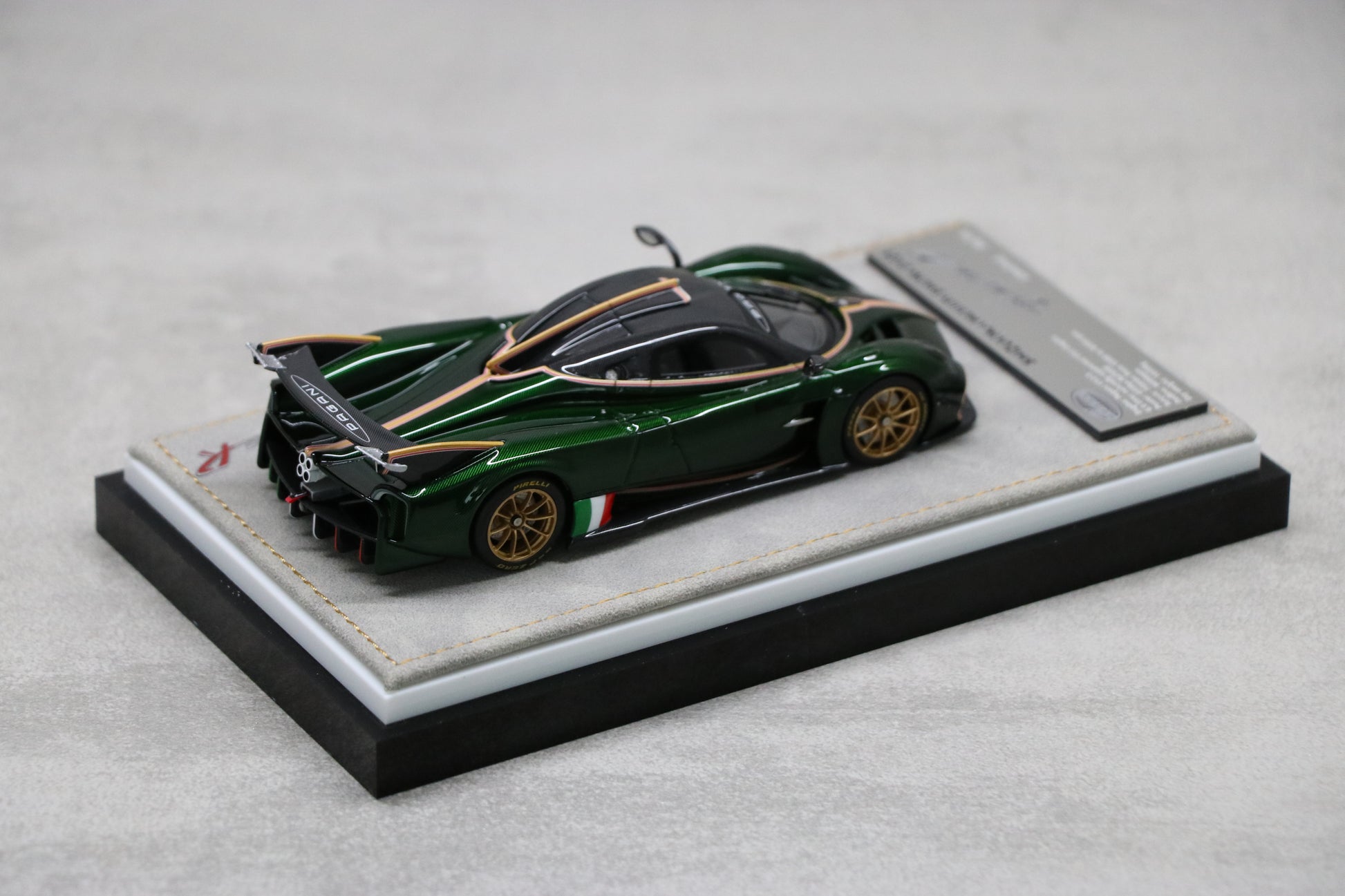 Pagani Huayra R in Transparent Verde Smeraldo — 04