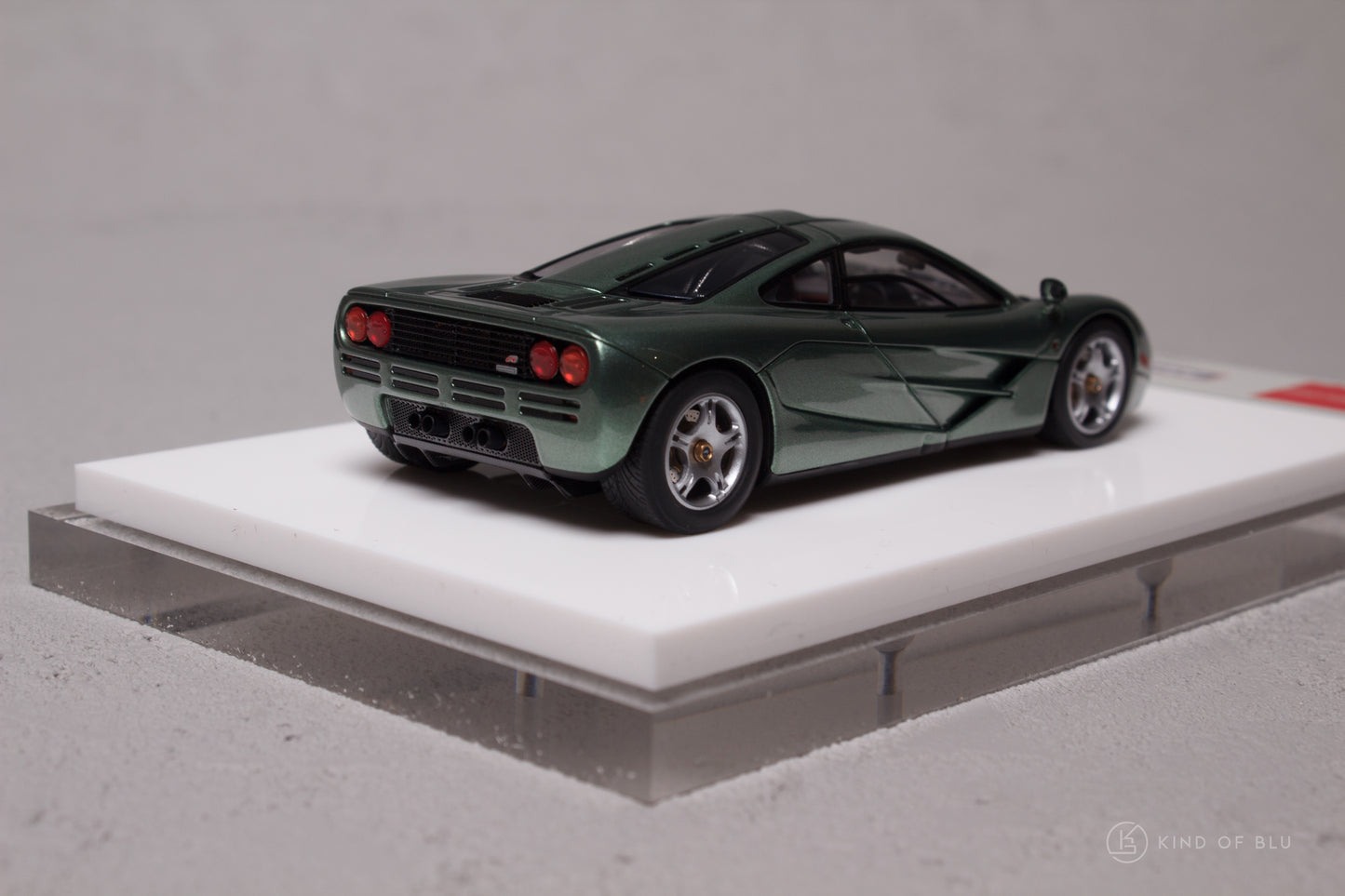 McLaren F1 Roadcar 1994 in Genesis Green Metallic - em748j 4