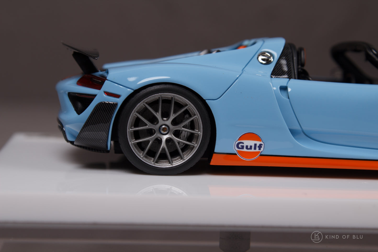 Porsche 918 Spyder weissach package 2011 Rear Wing up in Gulf Livery — em812b 5