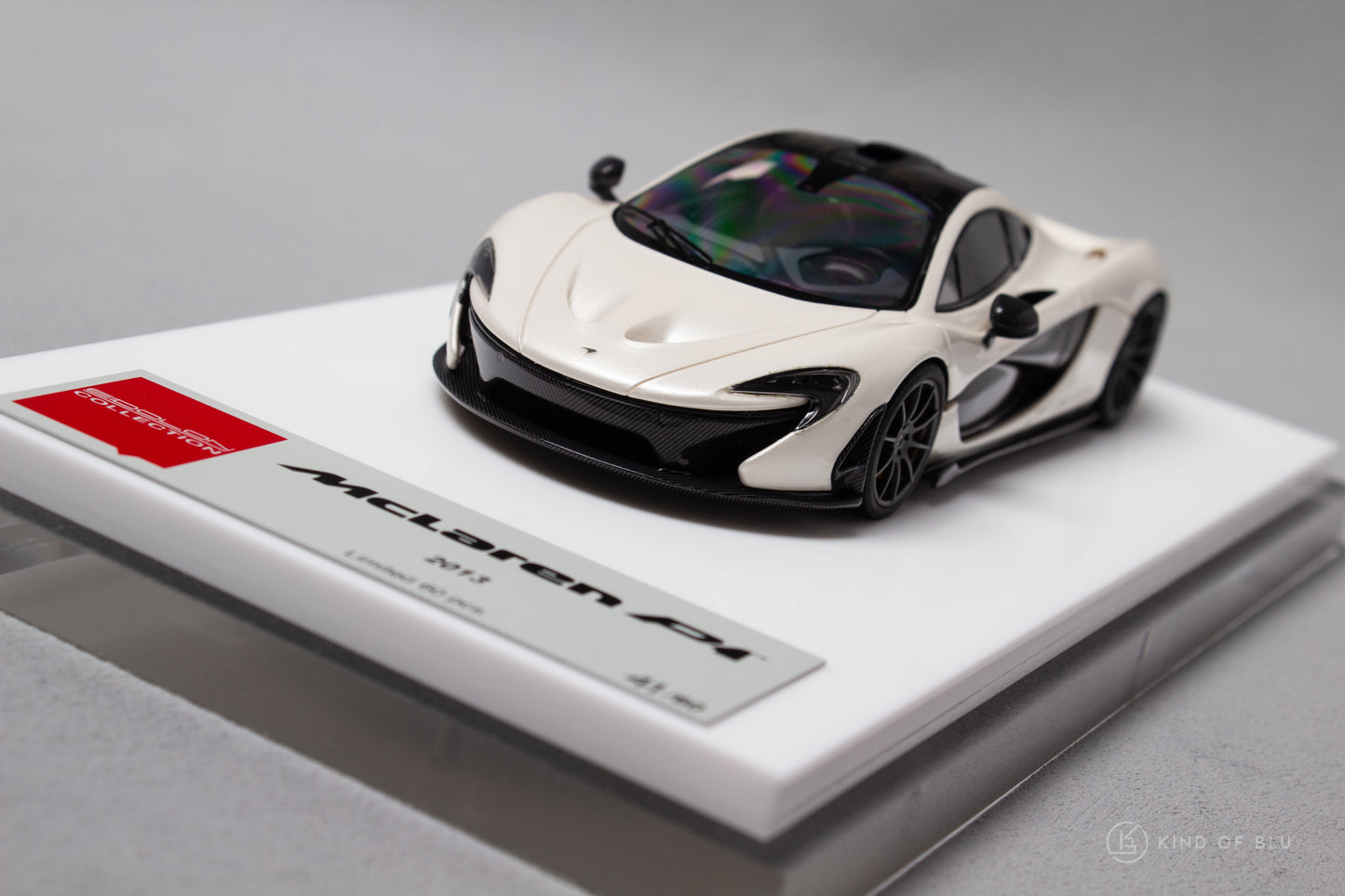 McLaren P1 2013 in Ice Pearl White - em741d 6