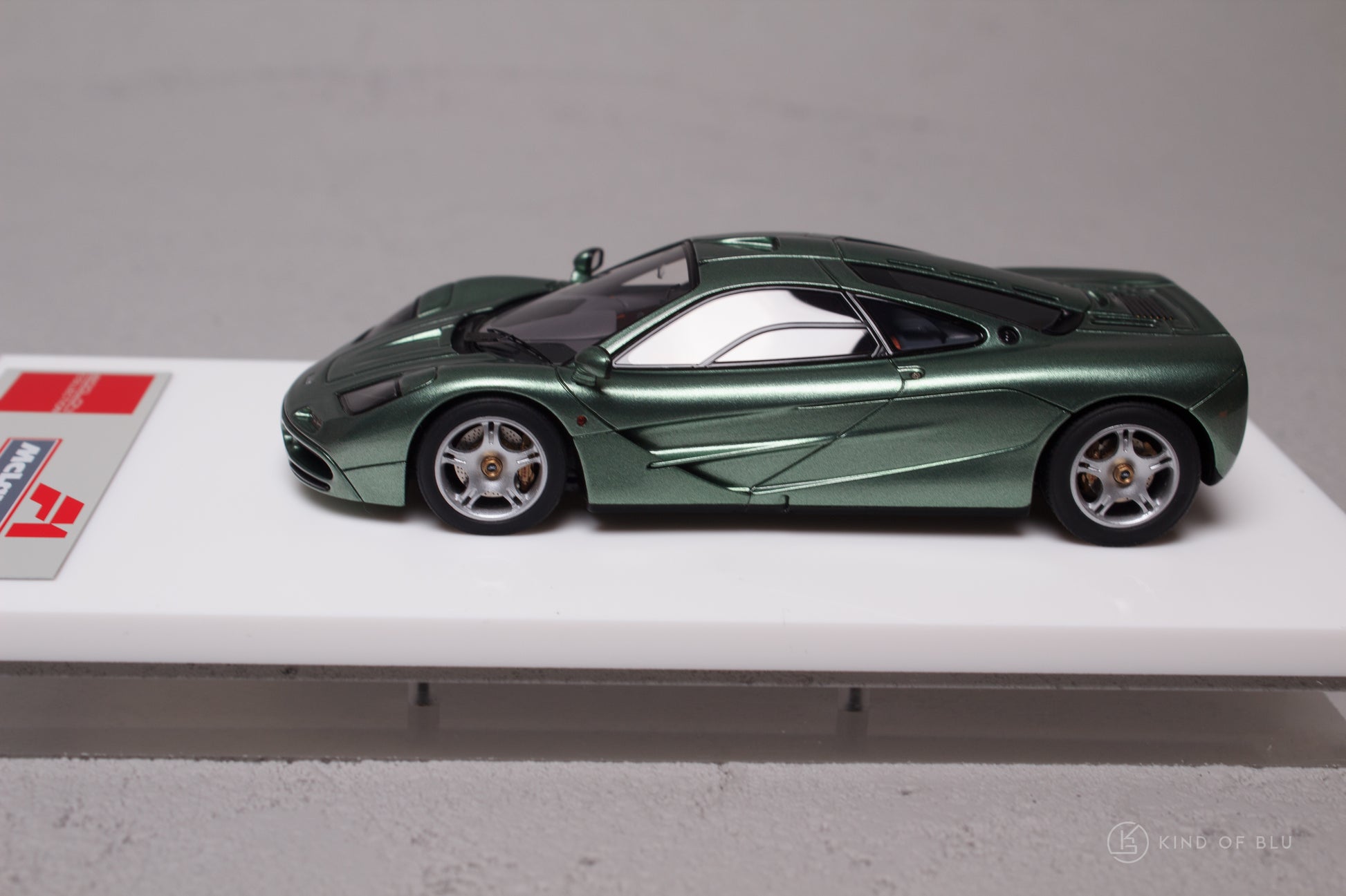 McLaren F1 Roadcar 1994 in Genesis Green Metallic - em748j 2