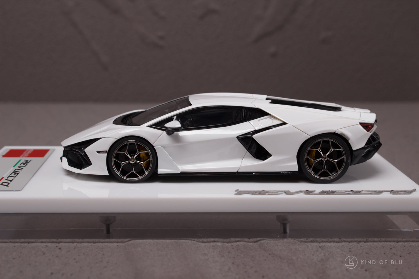 Lamborghini Revuelto 2024 (ALTANERO Wheel)  in Bianco Monocerus — em739b 04