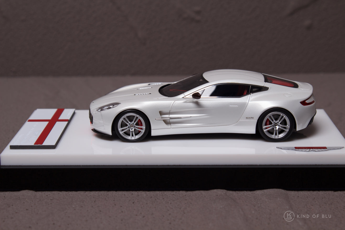 Aston Martin One-77 Q Series in Morning Frost White — lg430002i 2
