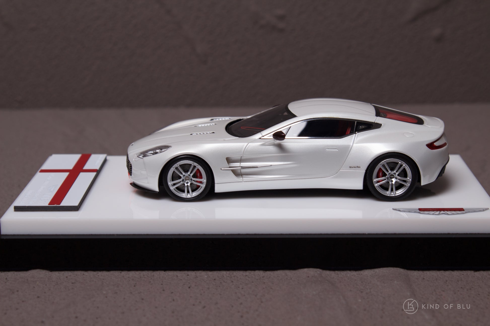 Aston Martin One-77 Q Series in Morning Frost White — lg430002i 2