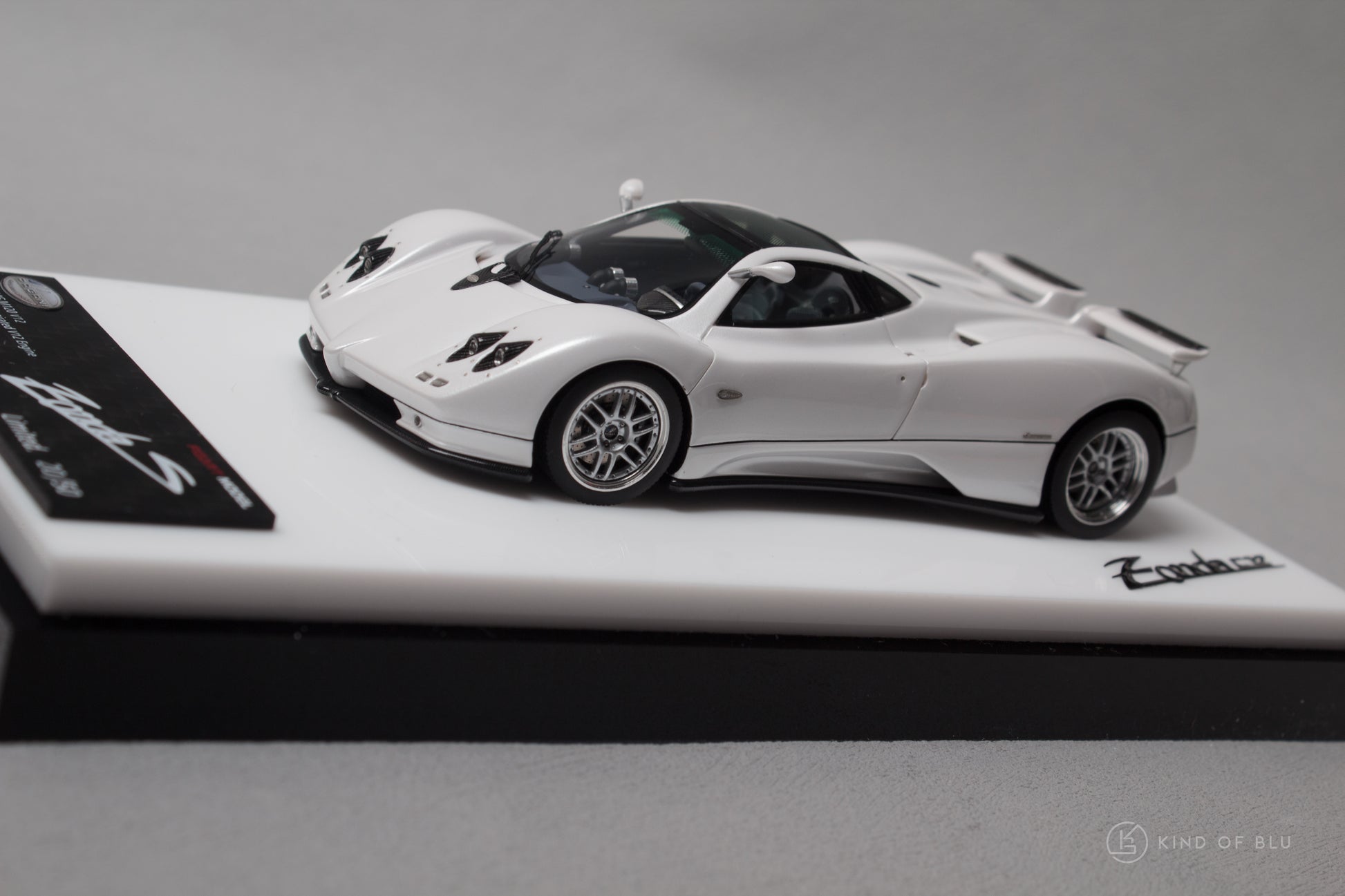 Pagani Zonda C12S in Pearl White - lg430003c 7