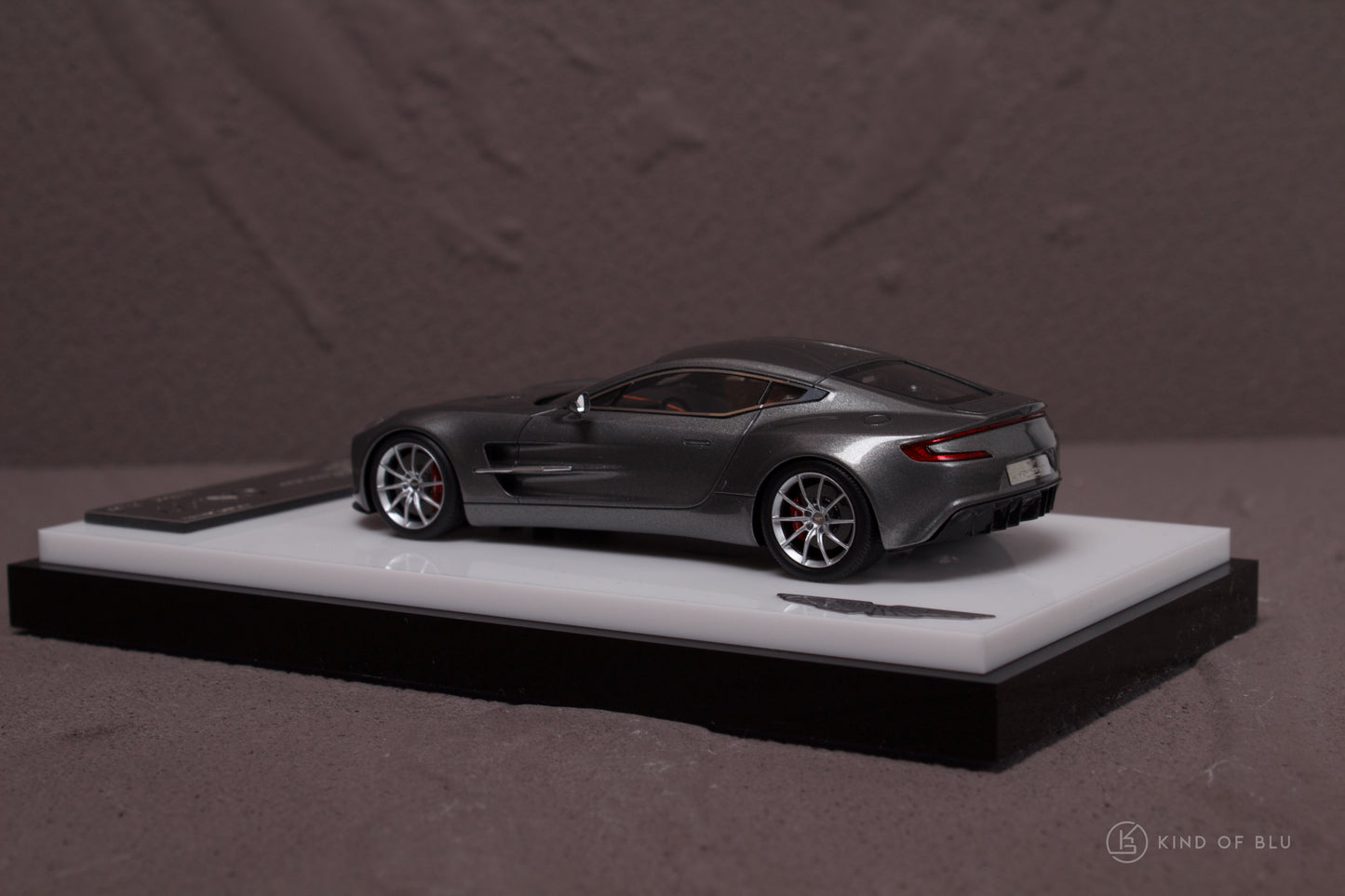 Aston Martin One-77  in Spirit Grey — e 4