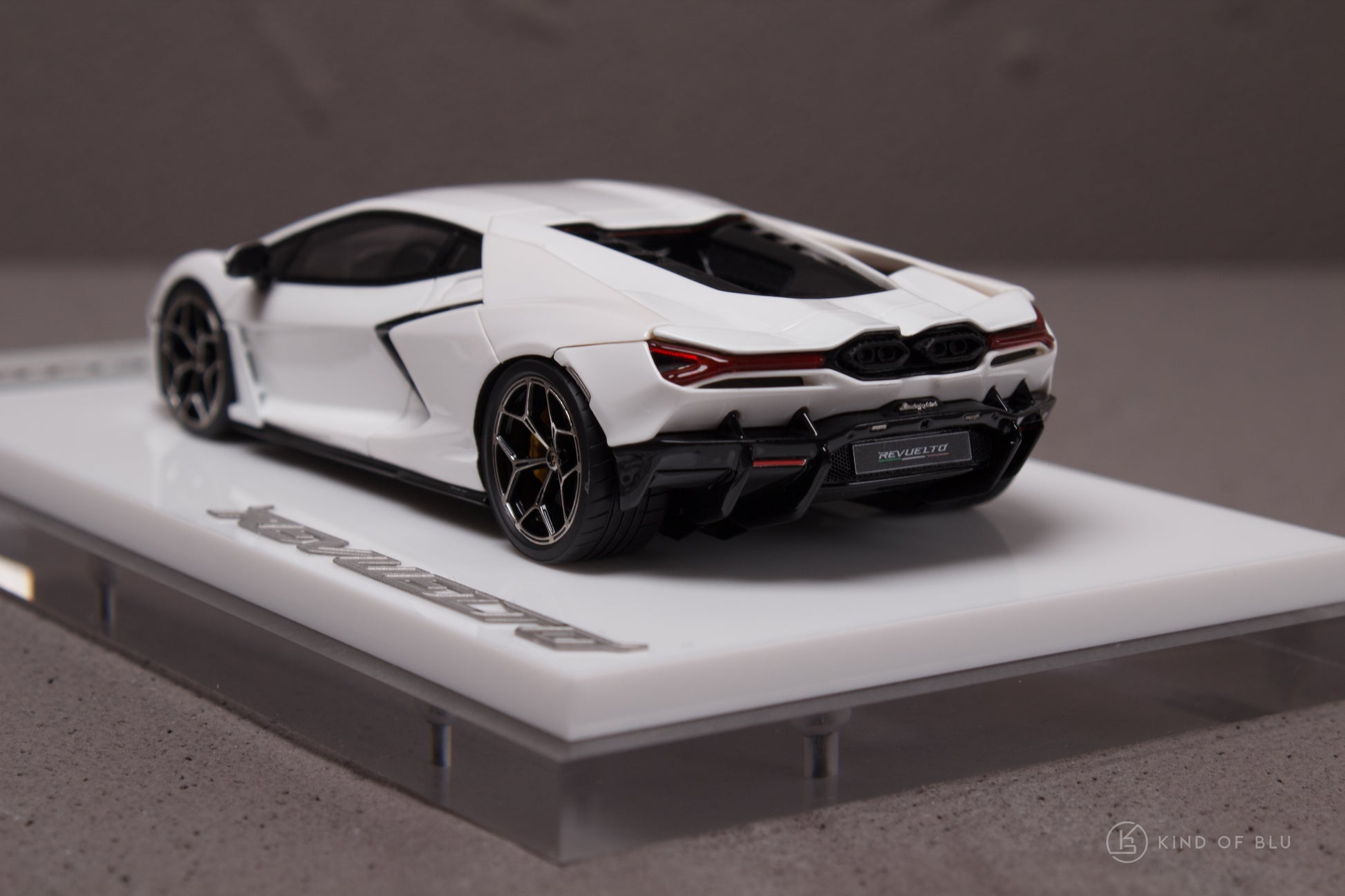 Lamborghini Revuelto 2024 (ALTANERO Wheel)  in Bianco Monocerus — em739b 05