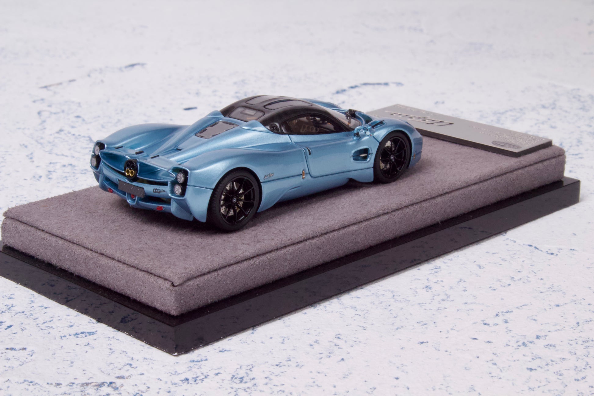 Pagani Utopia in Azzurro Sardegna — 04