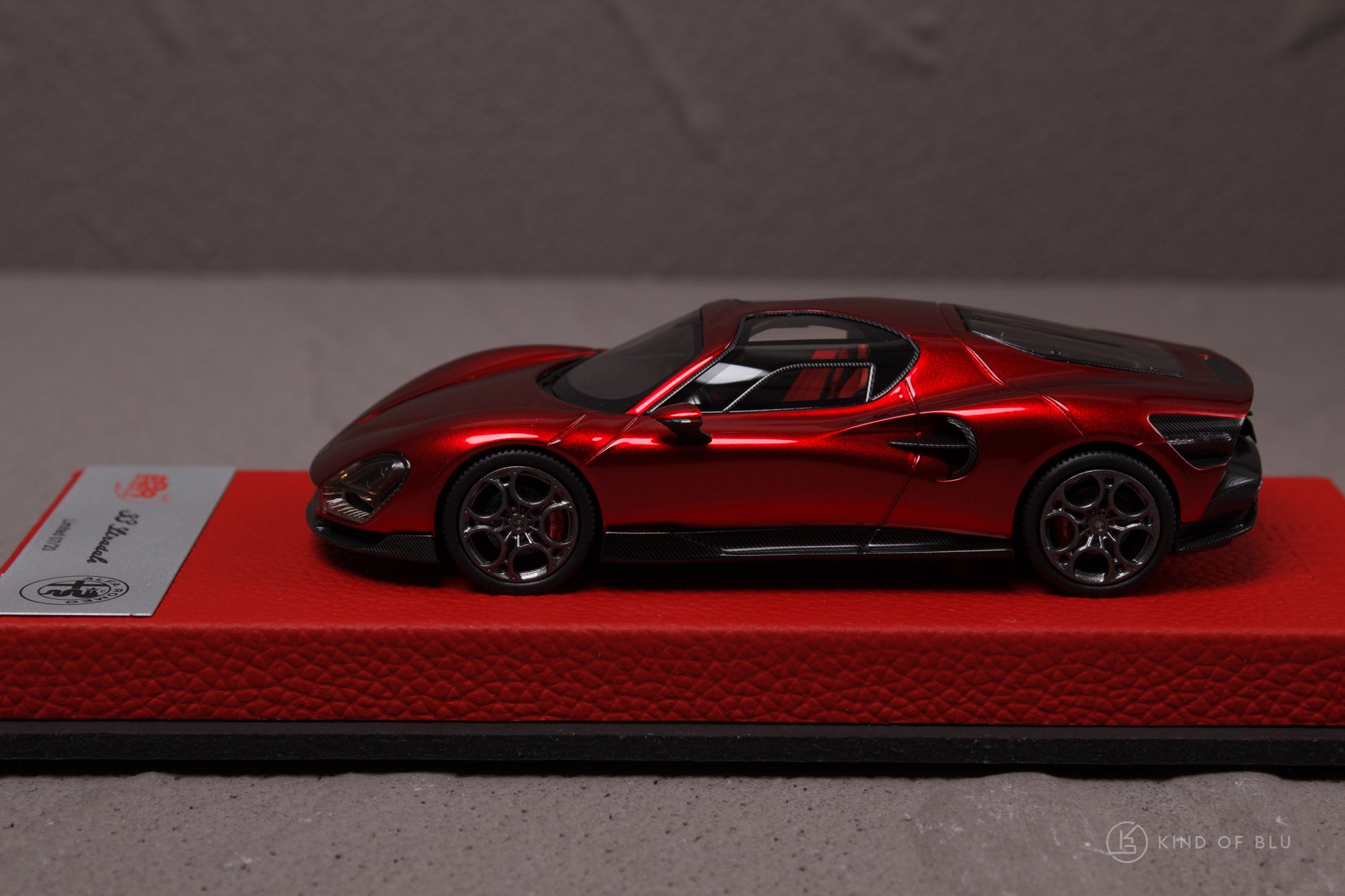 Alfa Romeo 33 Stradale in Rosso Villa D'Este — bbrc317apre 2