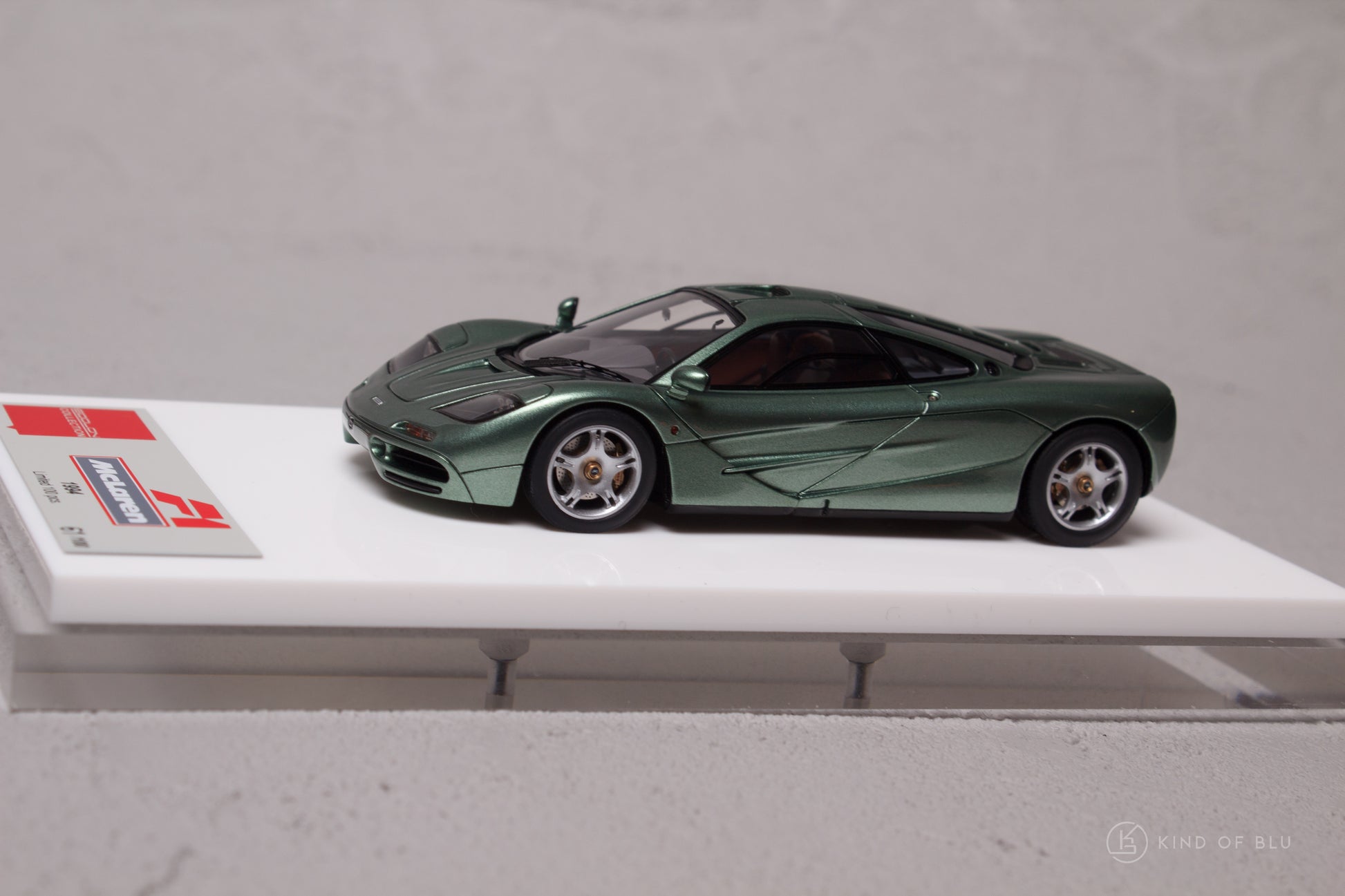 McLaren F1 Roadcar 1994 in Genesis Green Metallic - em748j 7