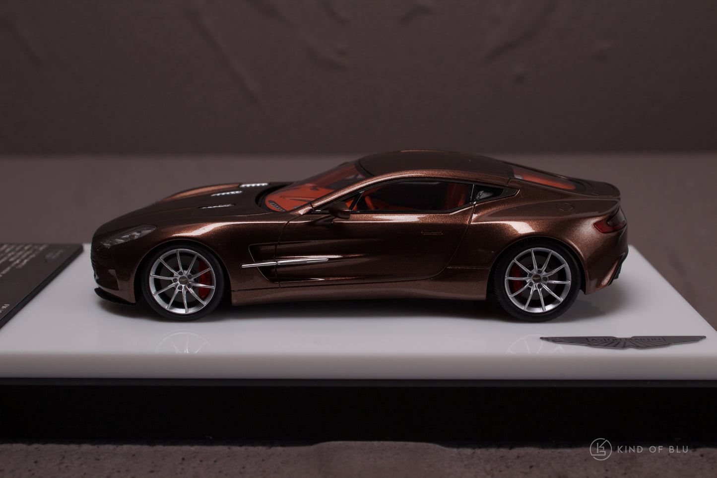 Aston Martin One-77  in Bronze Pearl — c 2