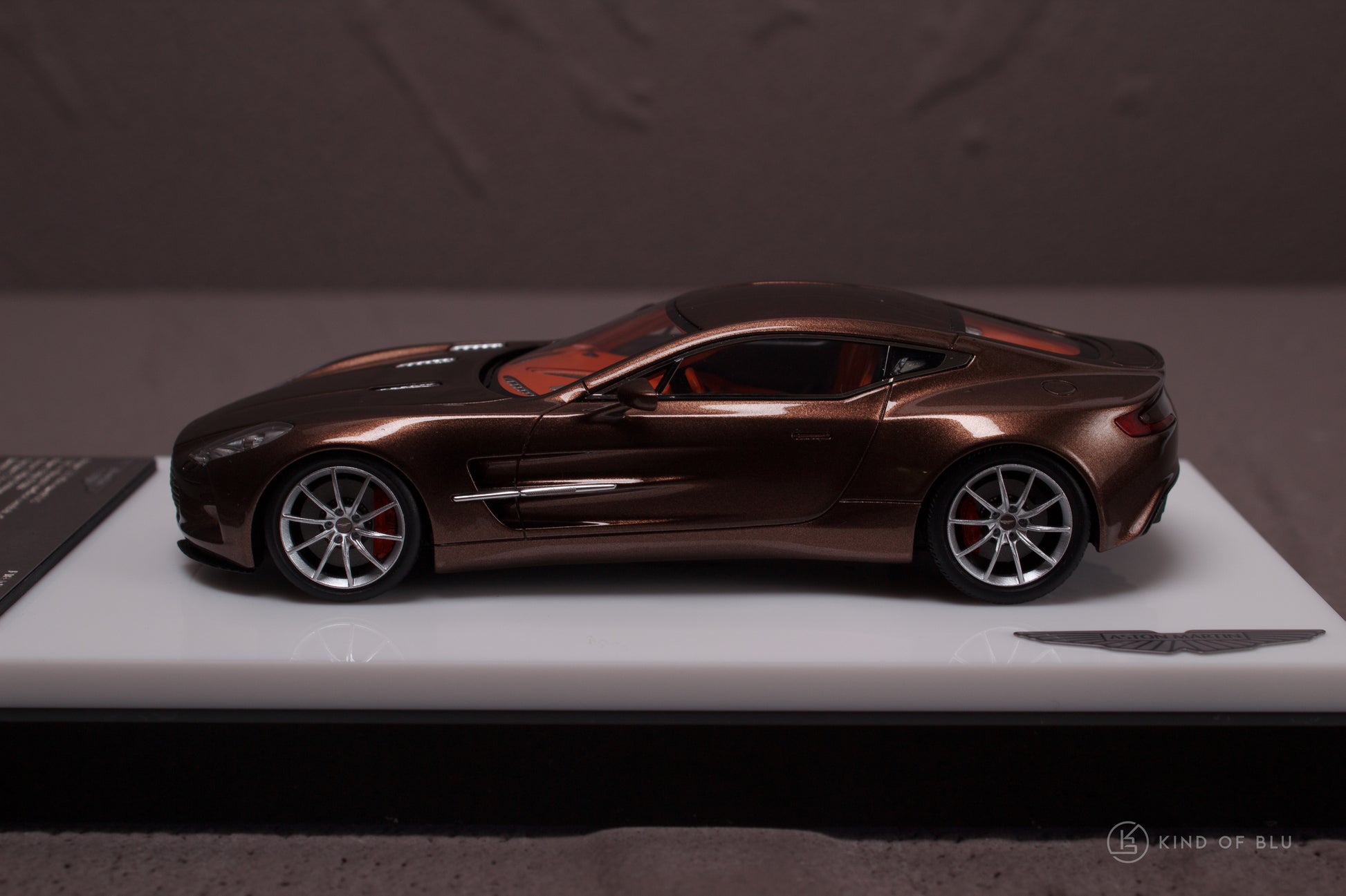 Aston Martin One-77  in Bronze Pearl — c 2